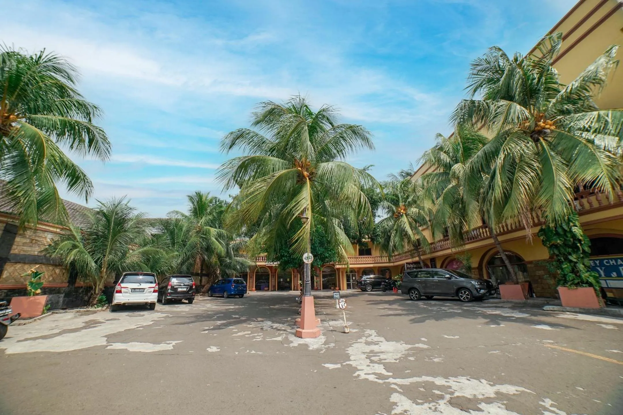 Parking in Hotel Kalisma by Alia