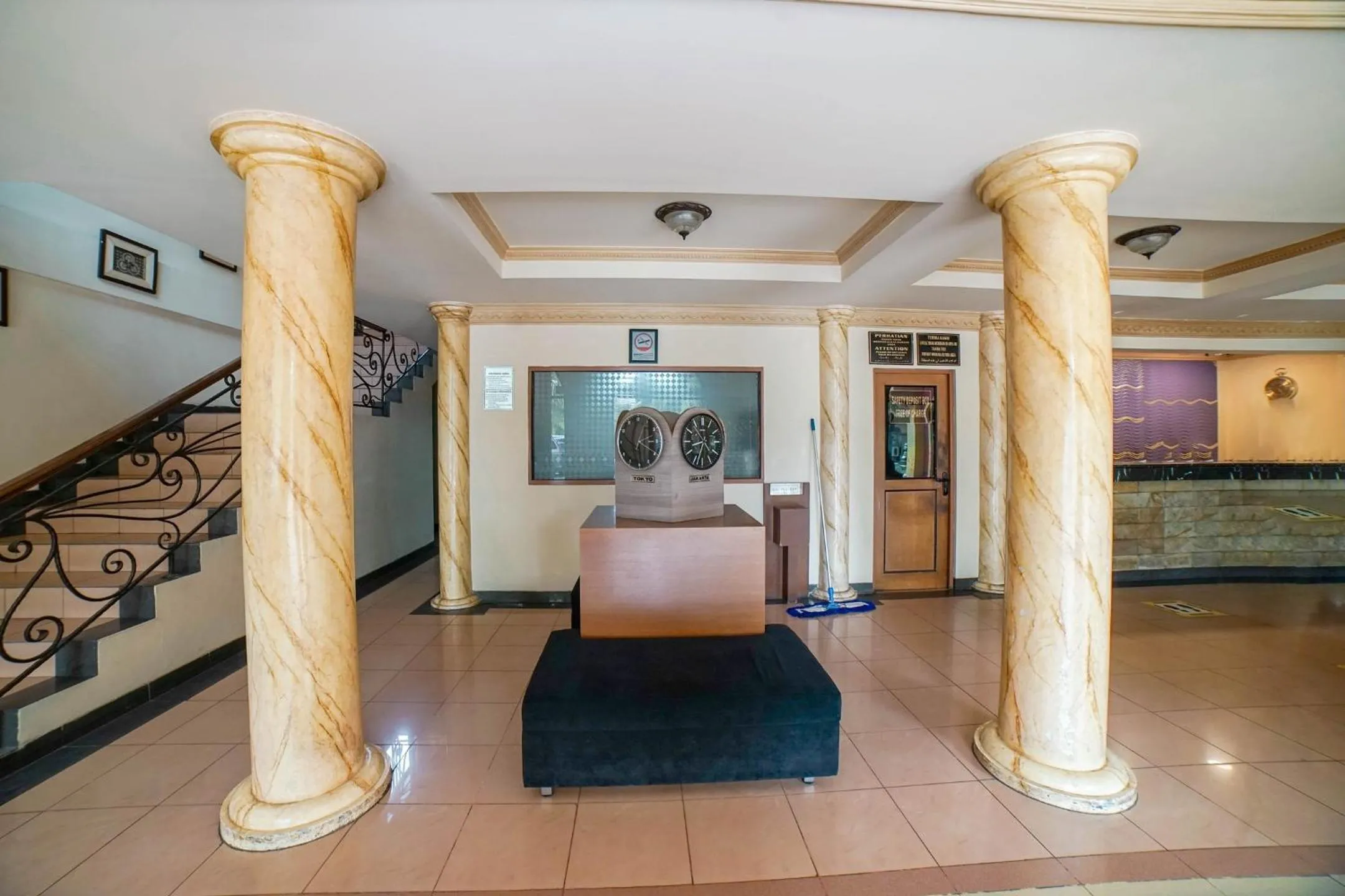 Lobby or reception in Hotel Kalisma by Alia