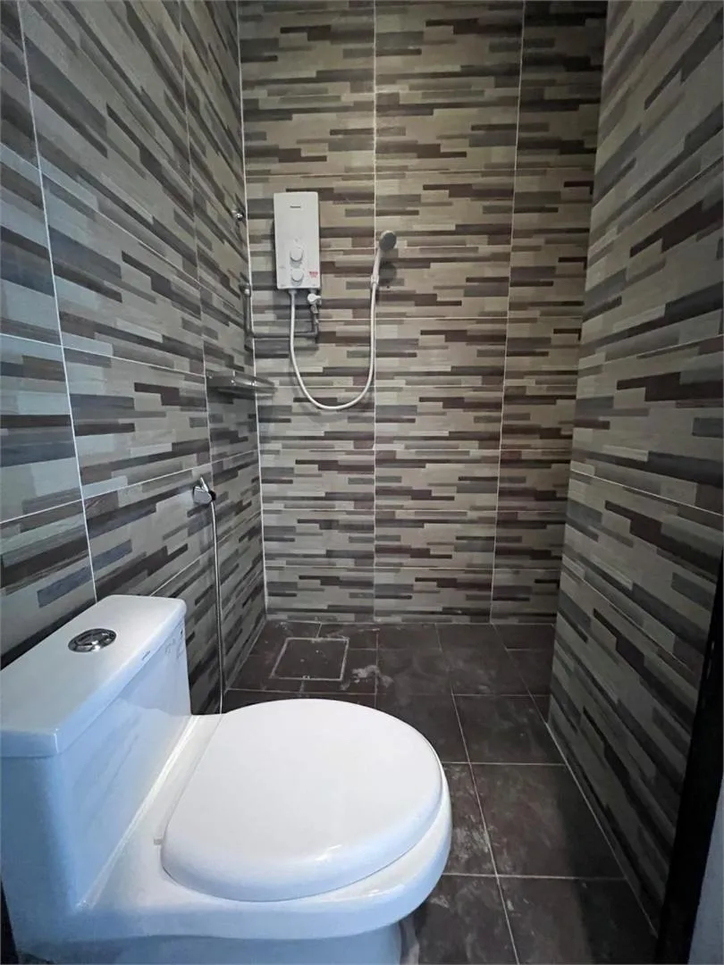 Bathroom in Srg Indira Hotel