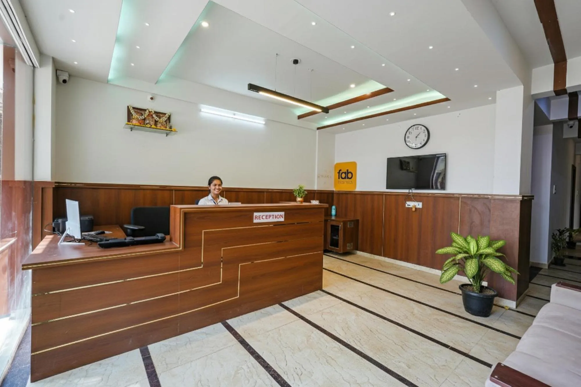Lobby or reception in FabHotel Tree Suites - Nr Reva University
