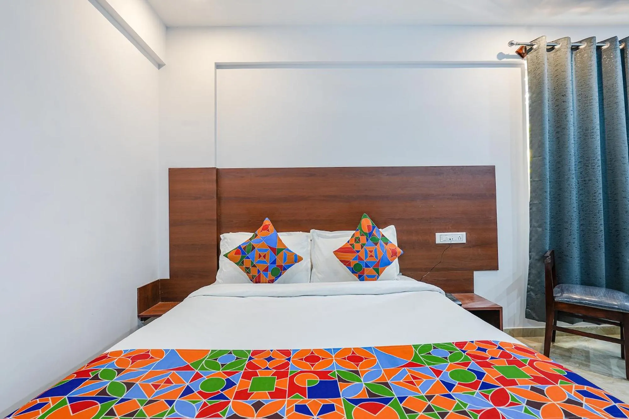 Bed in FabHotel Tree Suites - Nr Reva University