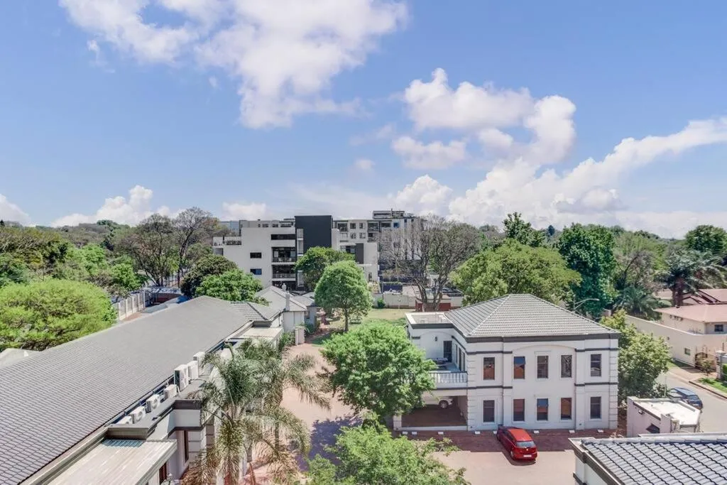 Neighbourhood in Urban Oasis Apartments at The Paramount