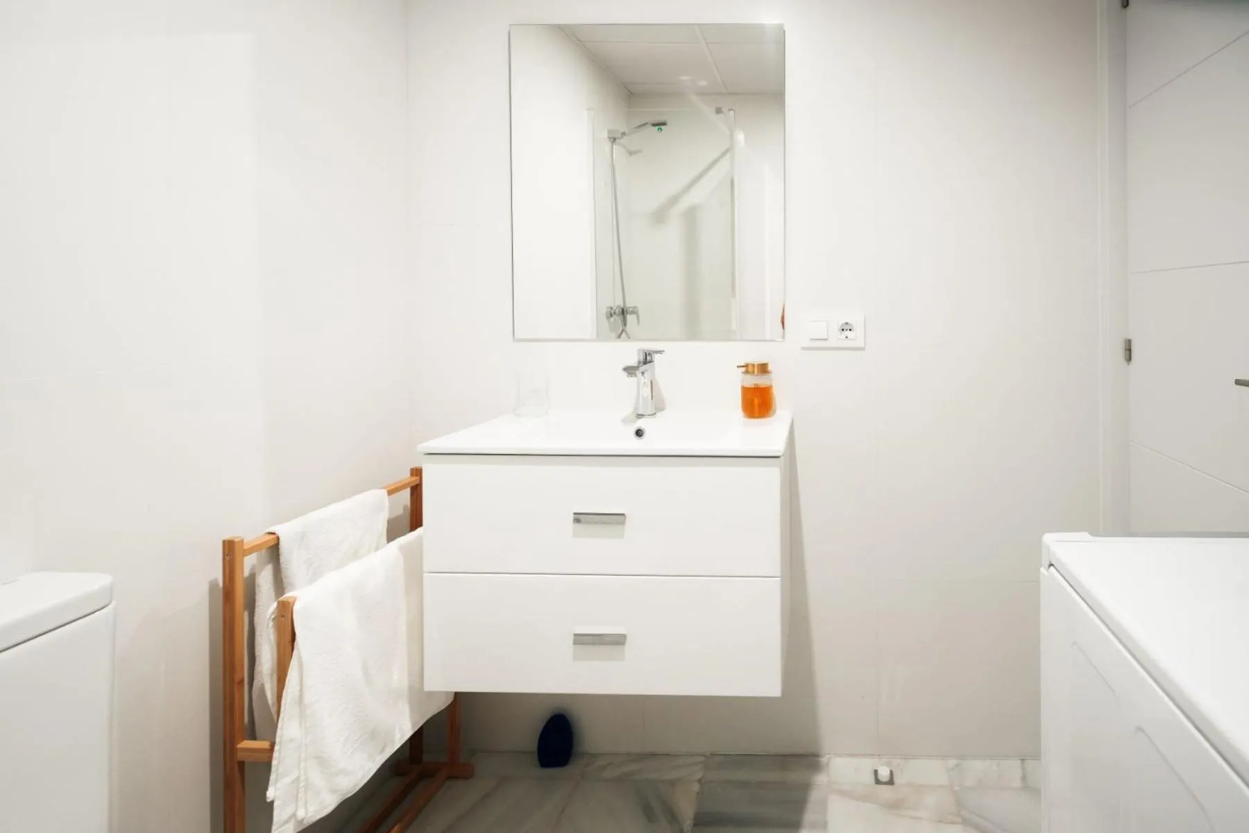 Bathroom in Reyes Católicos Suite Apartment