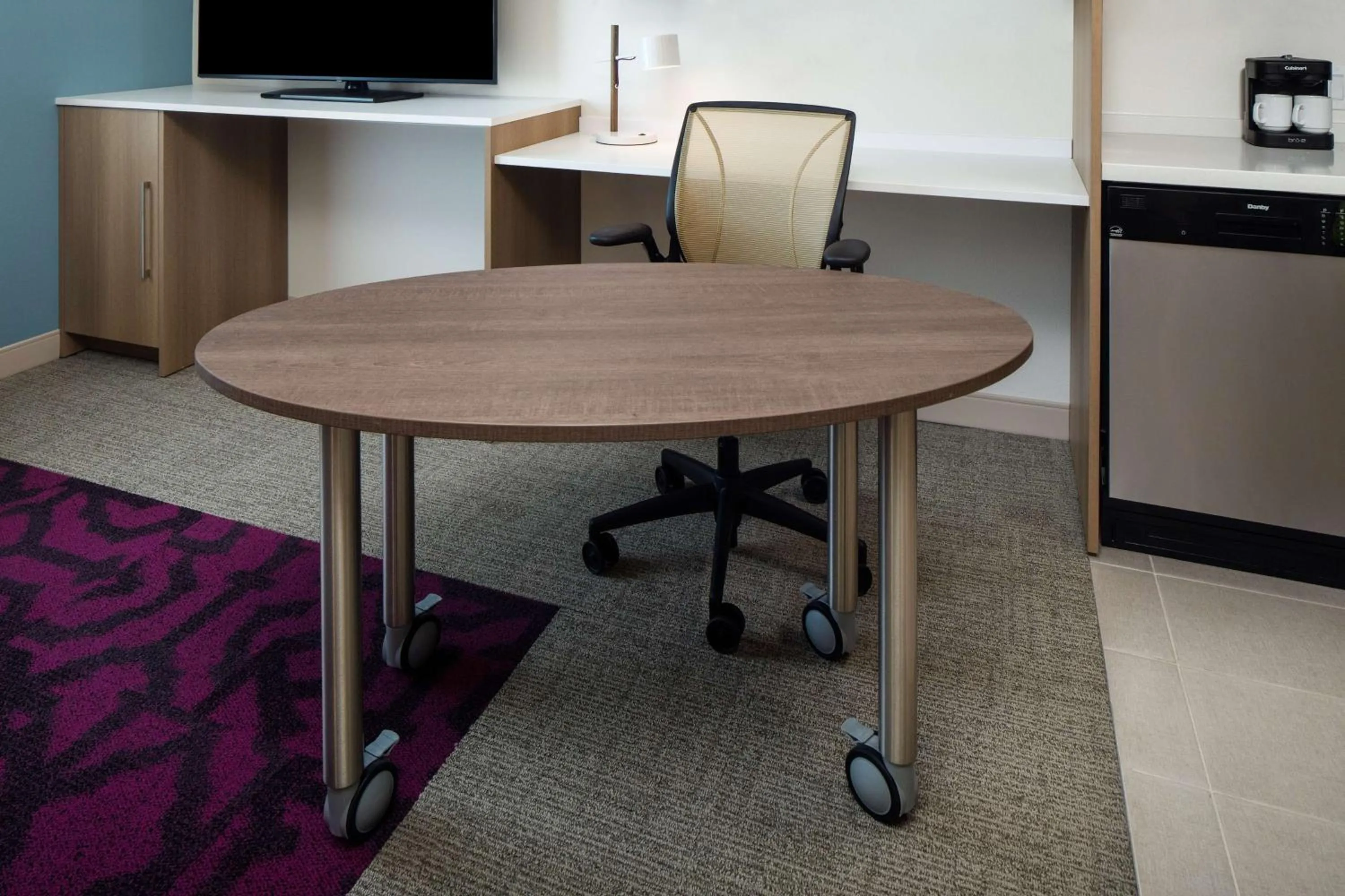 Bedroom in Home2 Suites By Hilton Wilmington Medical Park Downtown