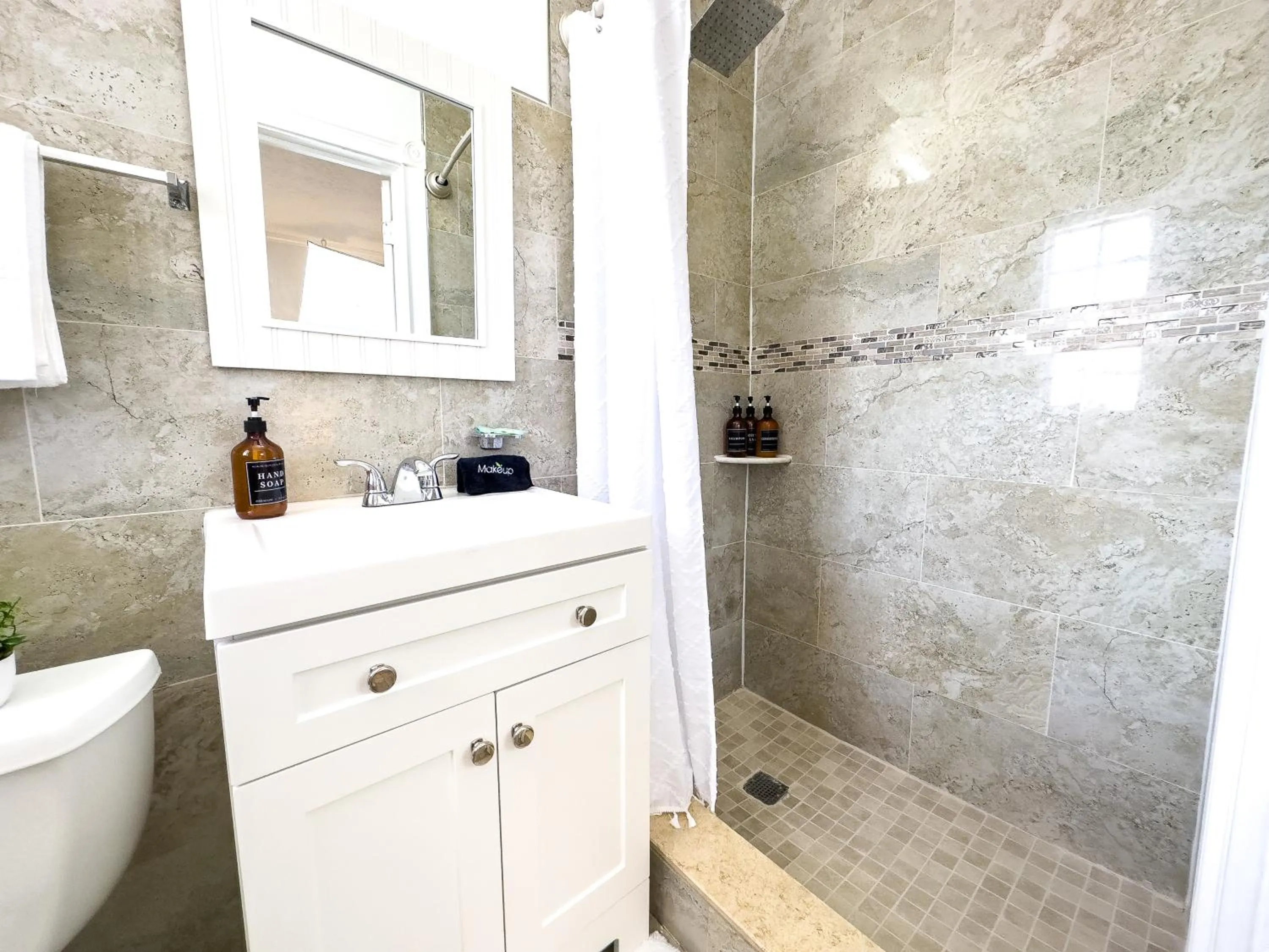 Bathroom in Summerside Inn,clearwater belleair