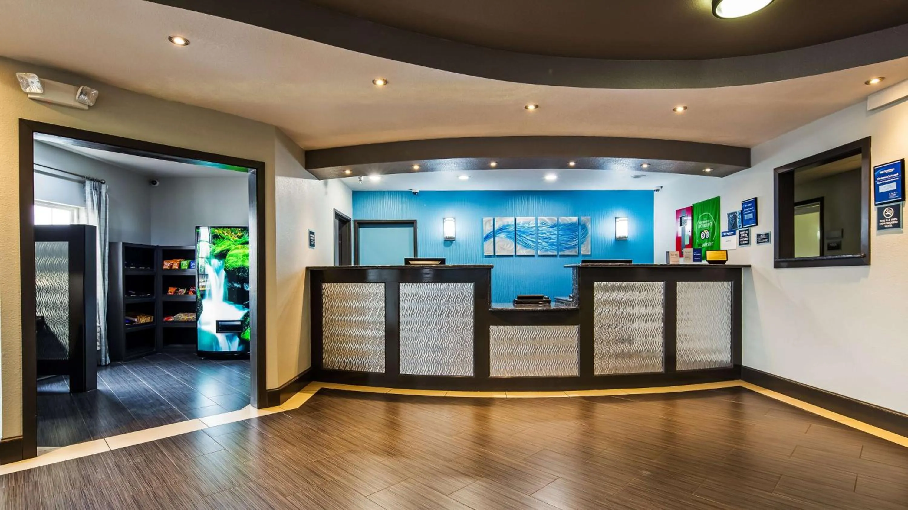 Lobby or reception in Best Western Mt. Vernon Inn