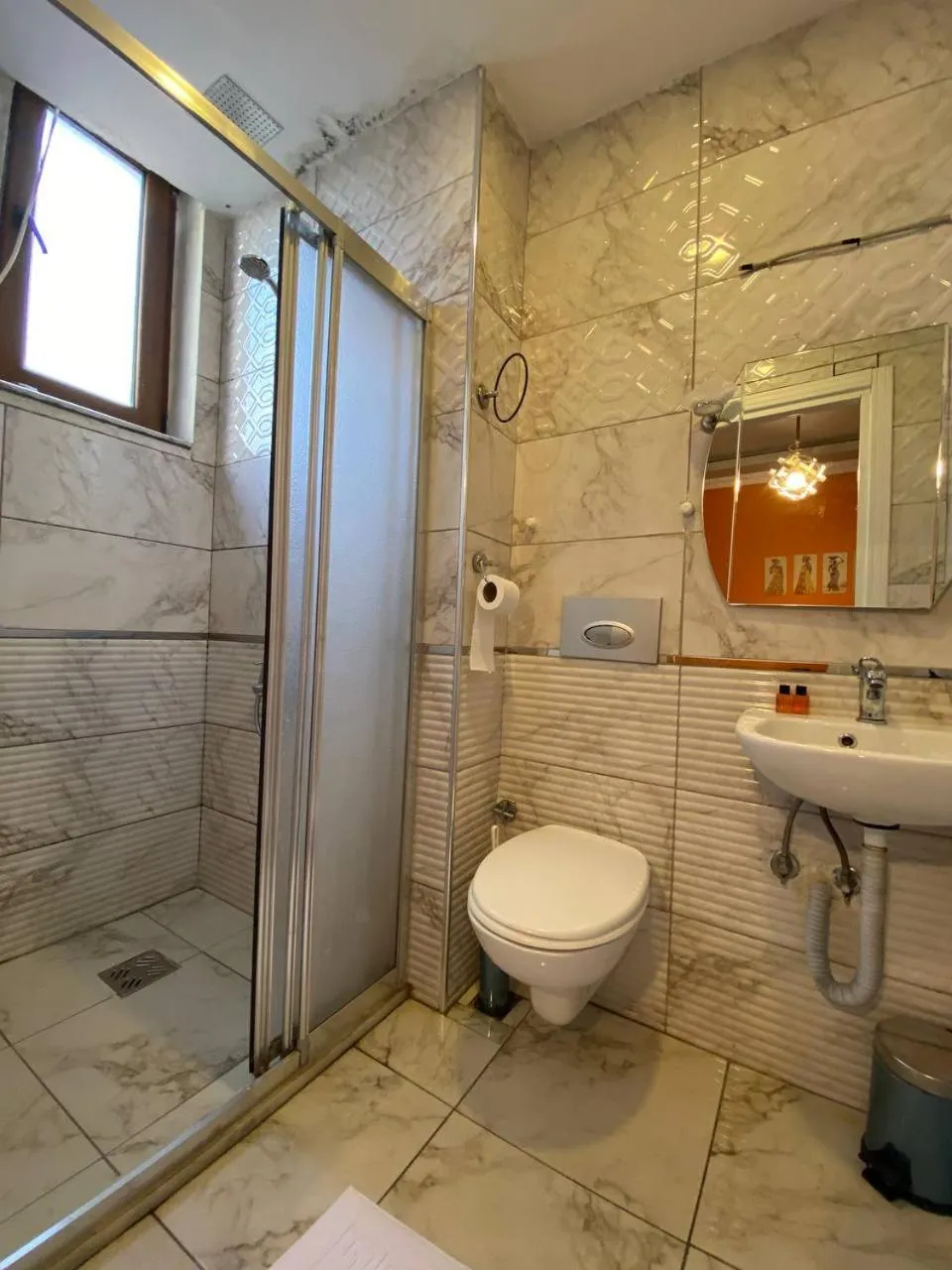 Shower in Taksim Pandora hotel