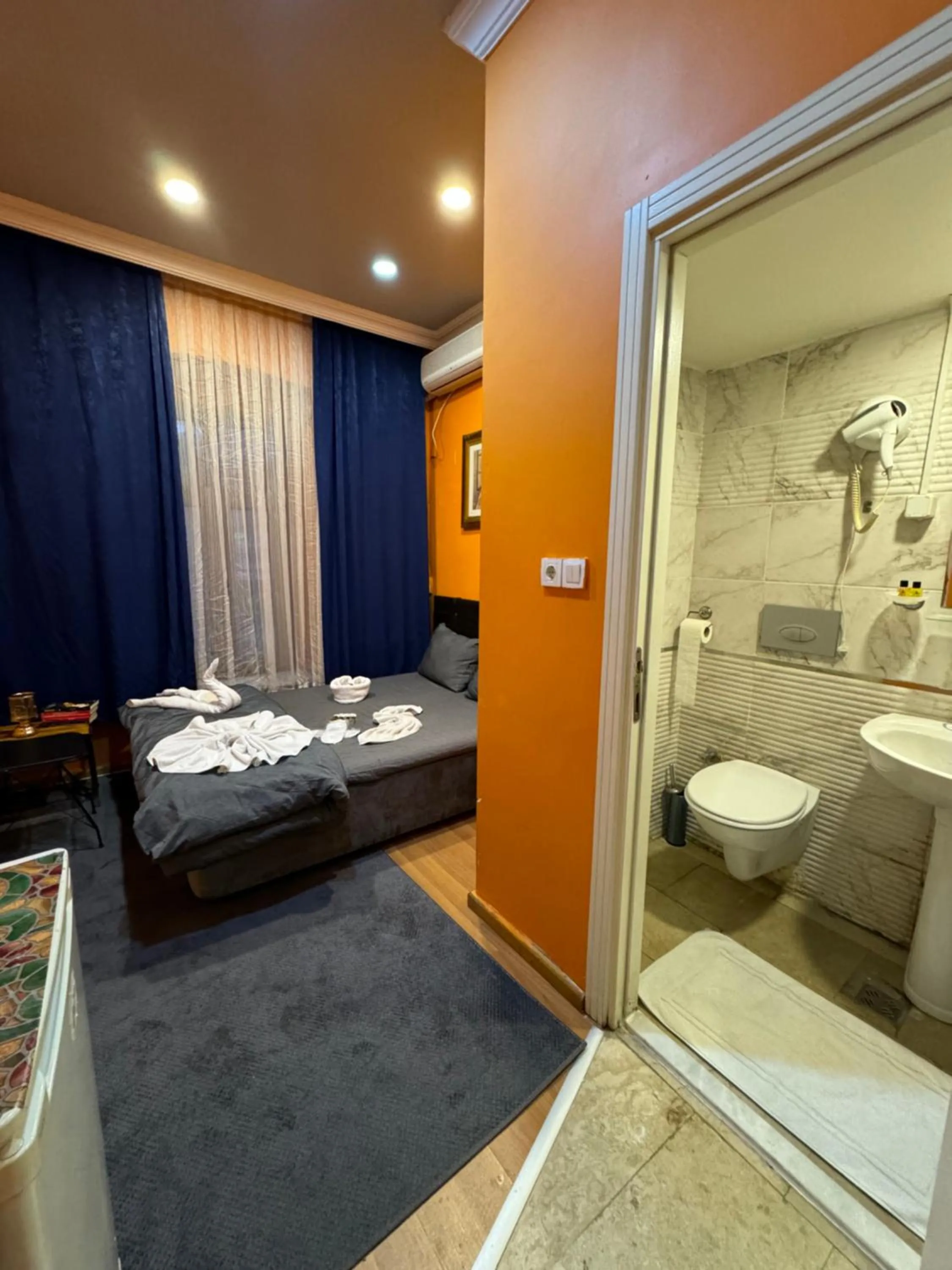 Shower, Bed in Taksim Pandora hotel