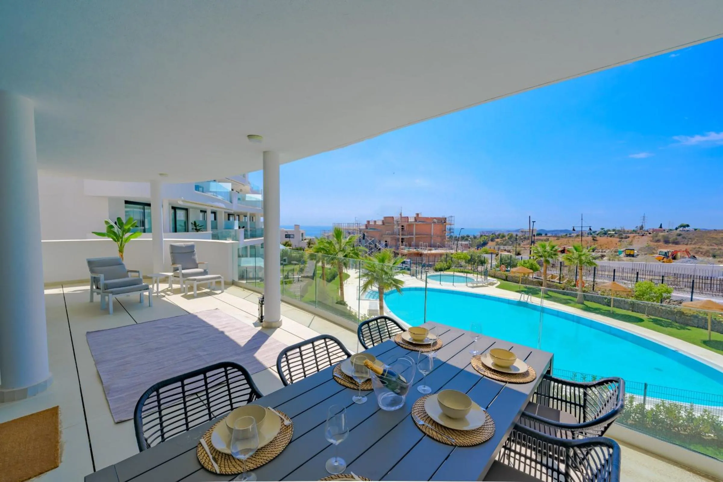 Amazing 3 bedroom with seaviews in Higueron
