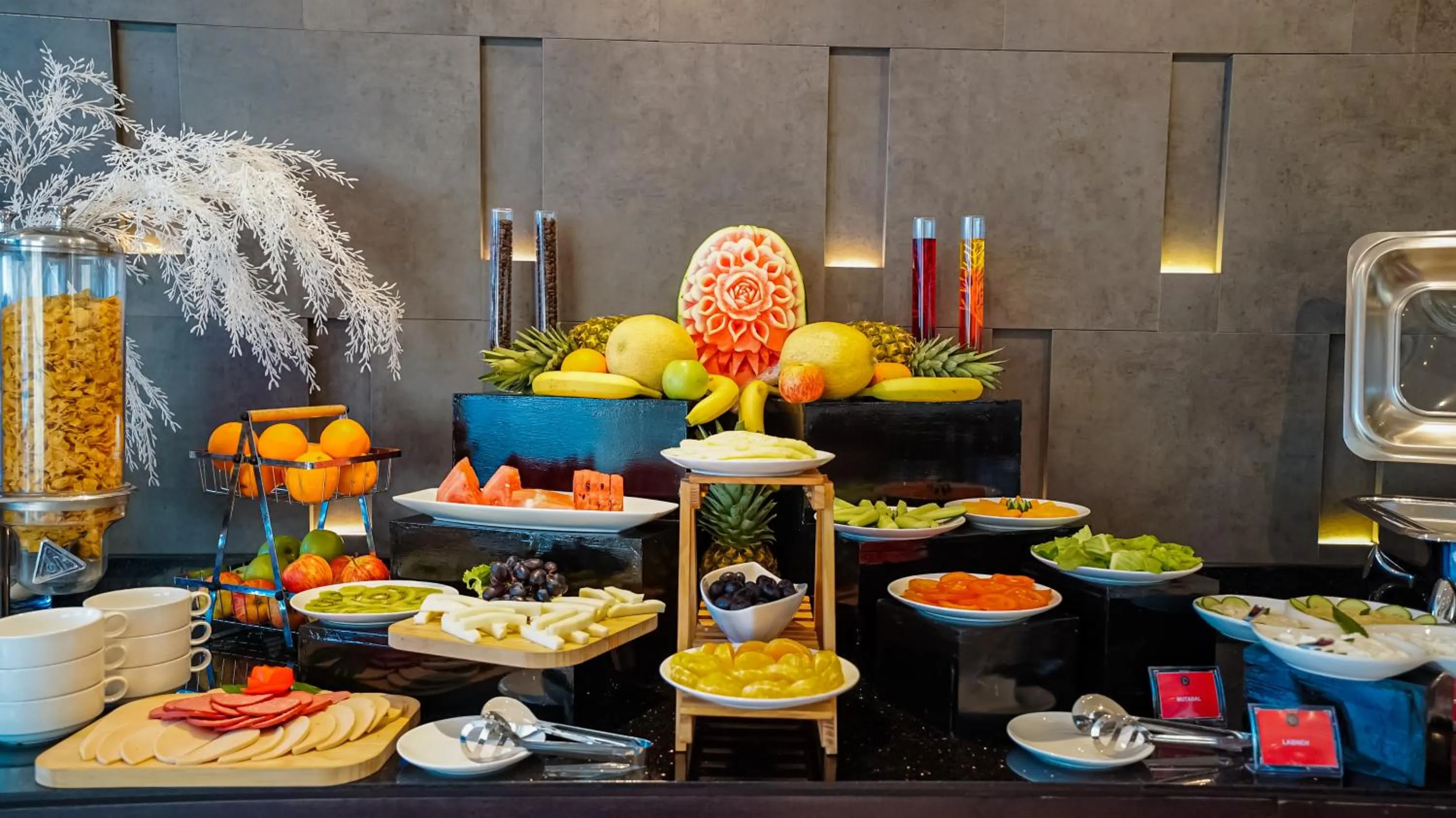 Food in Duqm Express Hotel