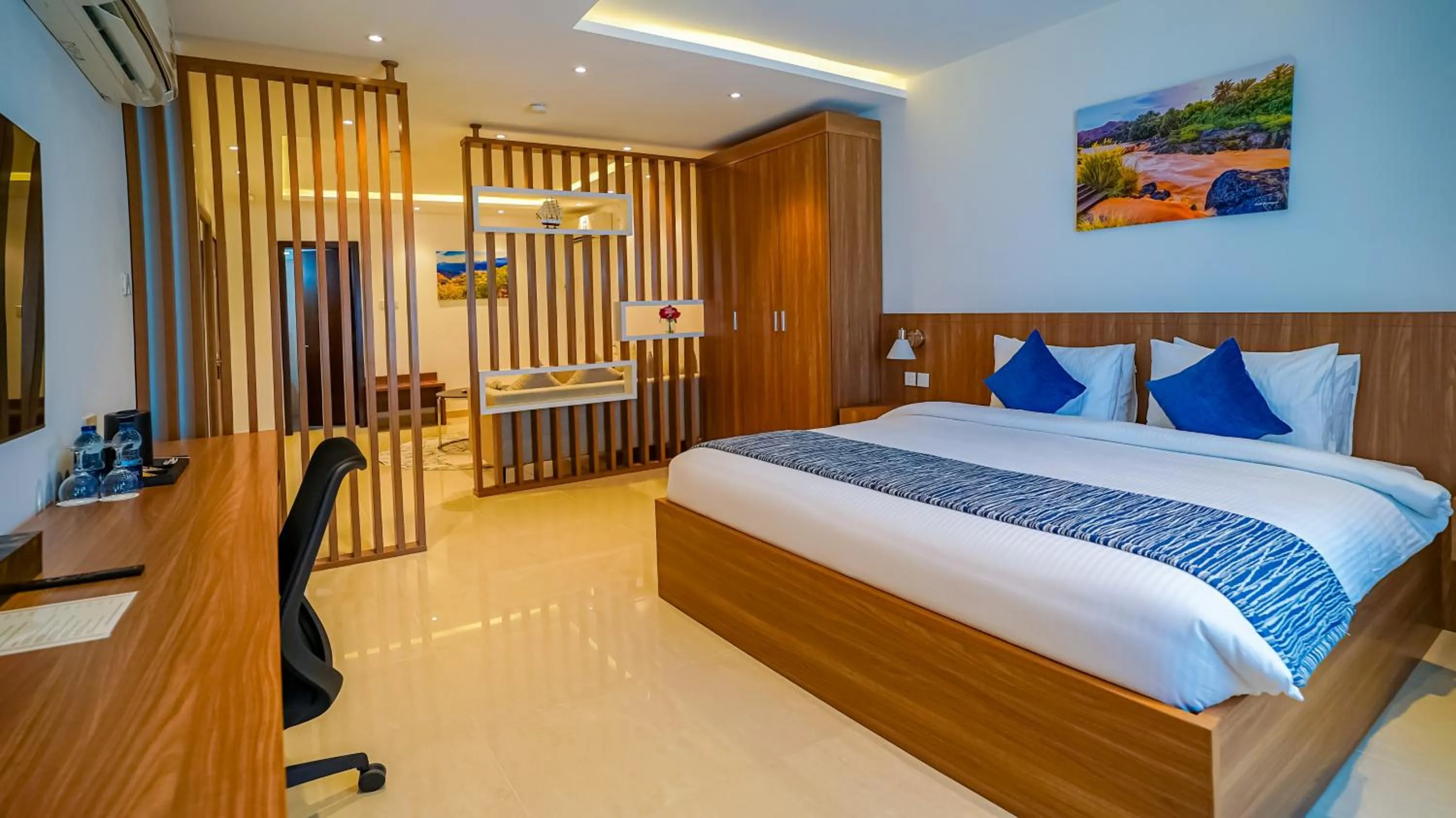 Bedroom, Bed in Duqm Express Hotel