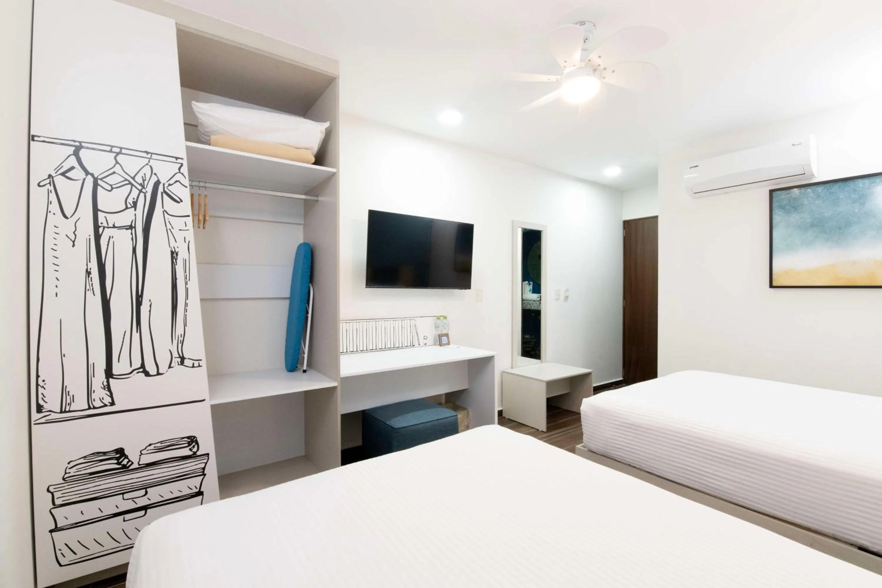 Bedroom, Bed in Vista Express Guadalajara Expo SureStay Collection by BW