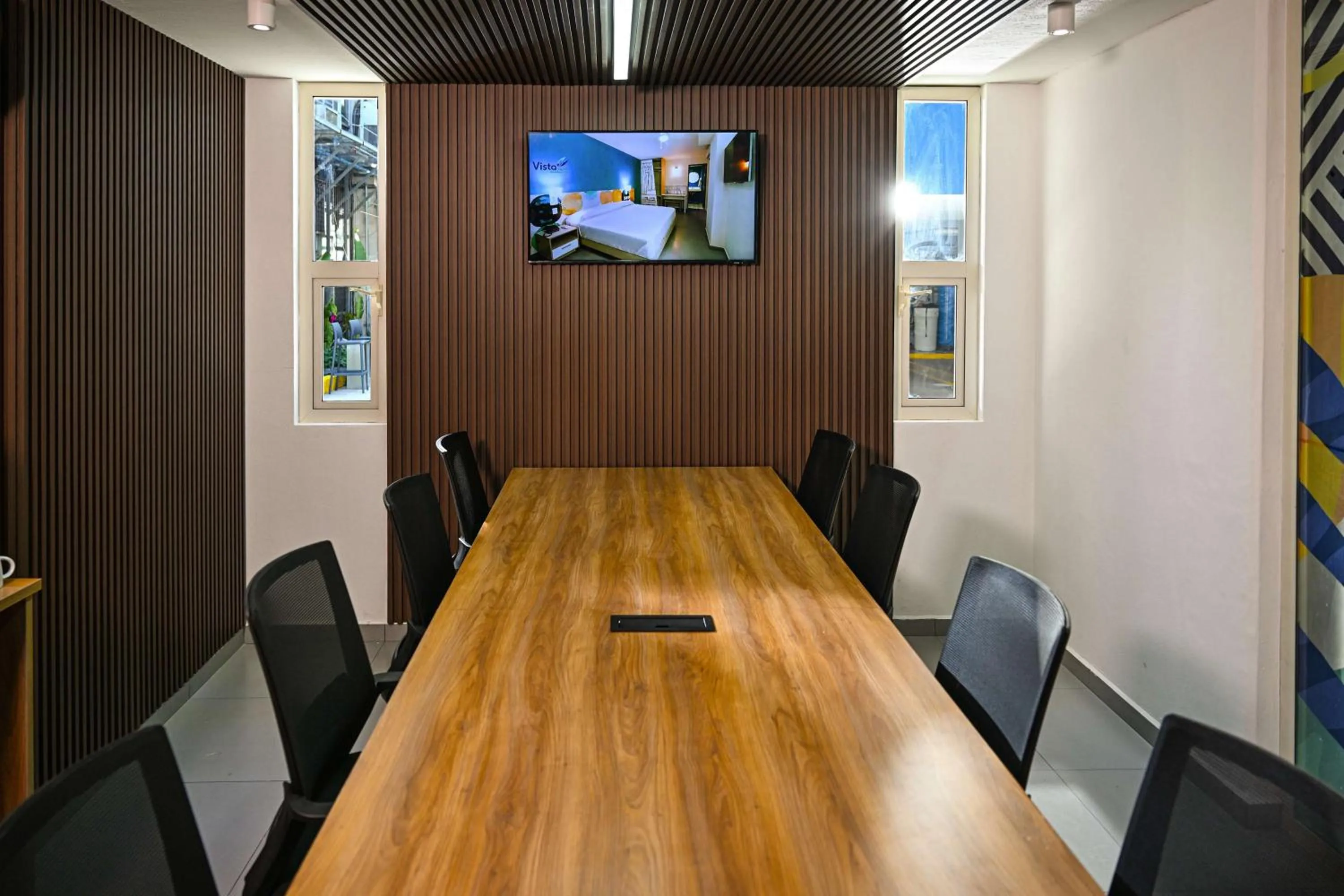 Meeting/conference room in Vista Express Guadalajara Expo SureStay Collection by BW
