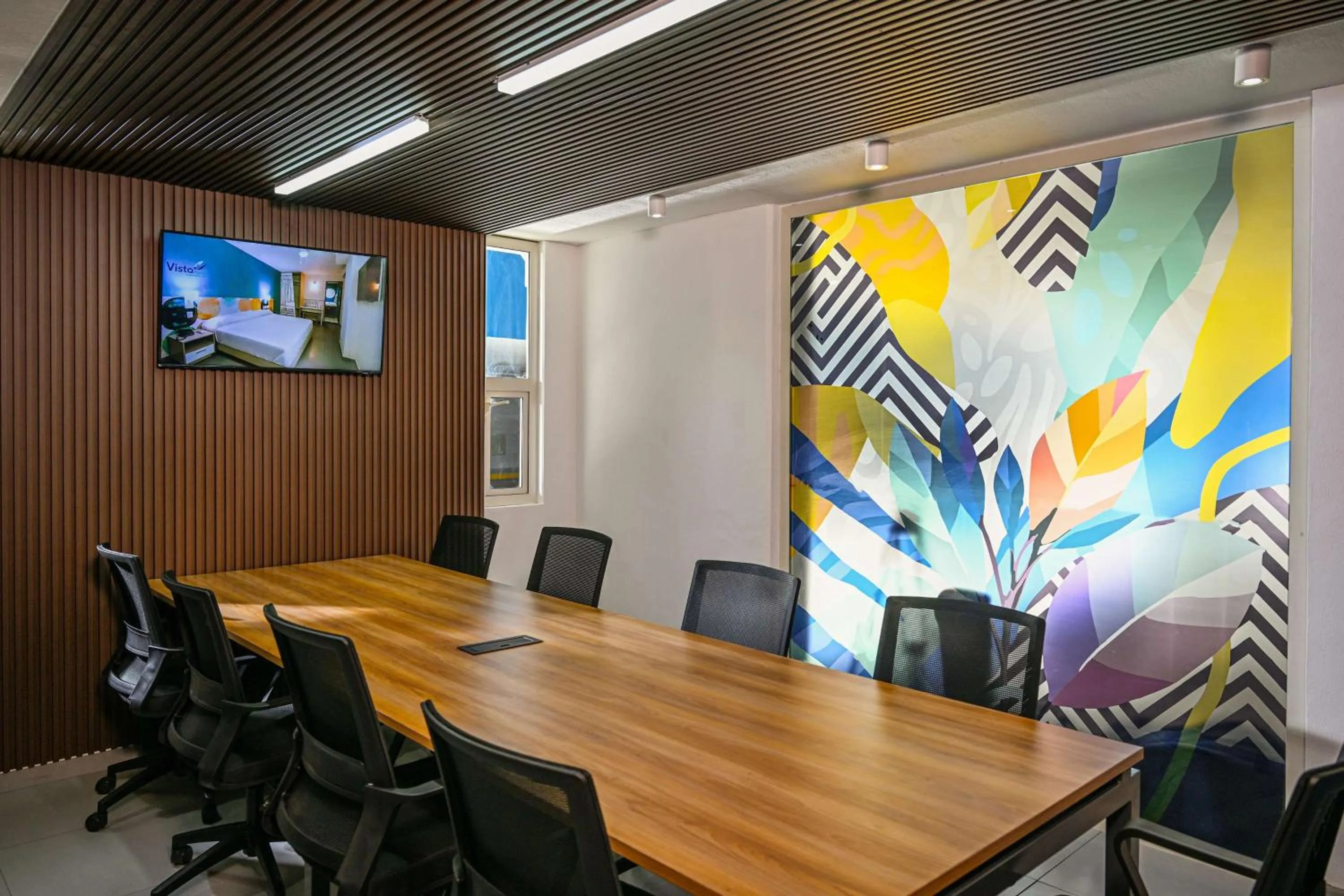 Meeting/conference room in Vista Express Guadalajara Expo SureStay Collection by BW