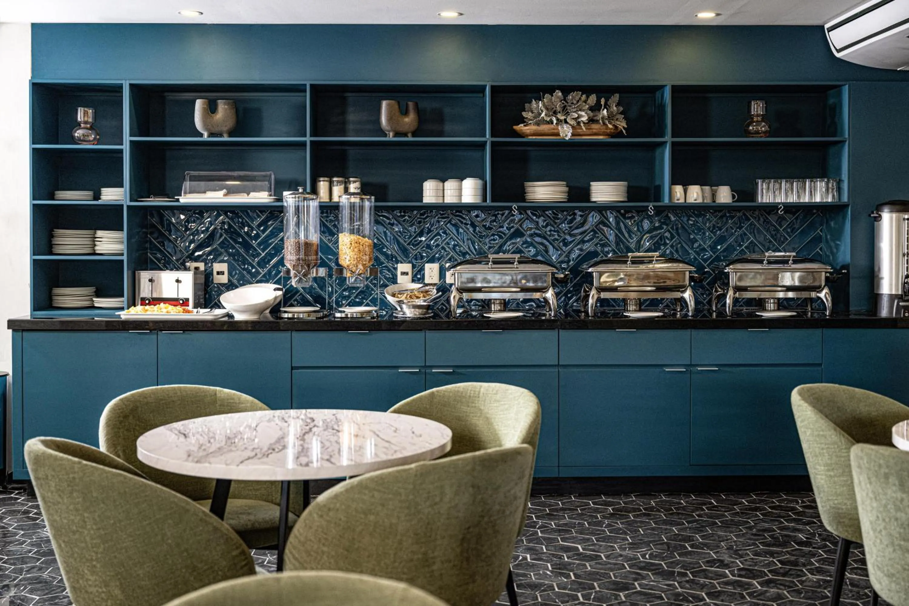 Vista Express Guadalajara Expo SureStay Collection by BW