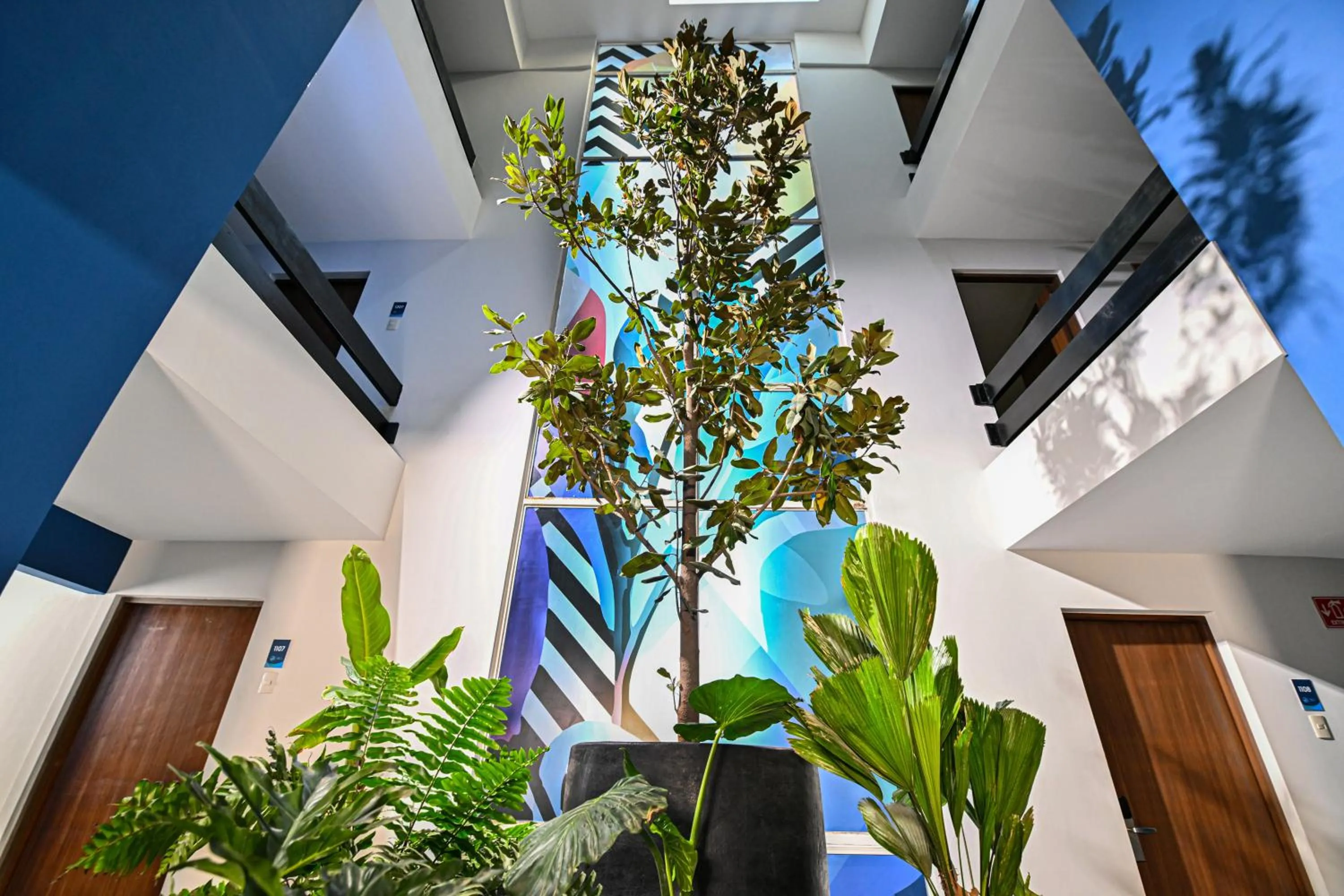 Decorative detail in Vista Express Guadalajara Expo SureStay Collection by BW