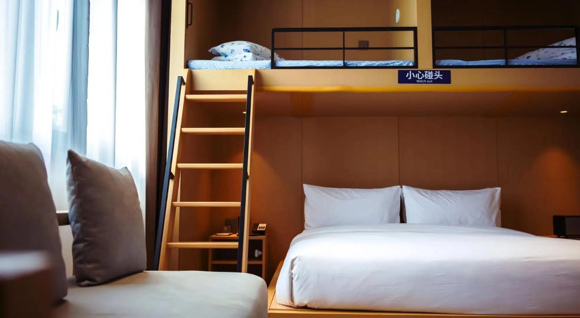 Bed in Hyakumangoku Onsen Hotel