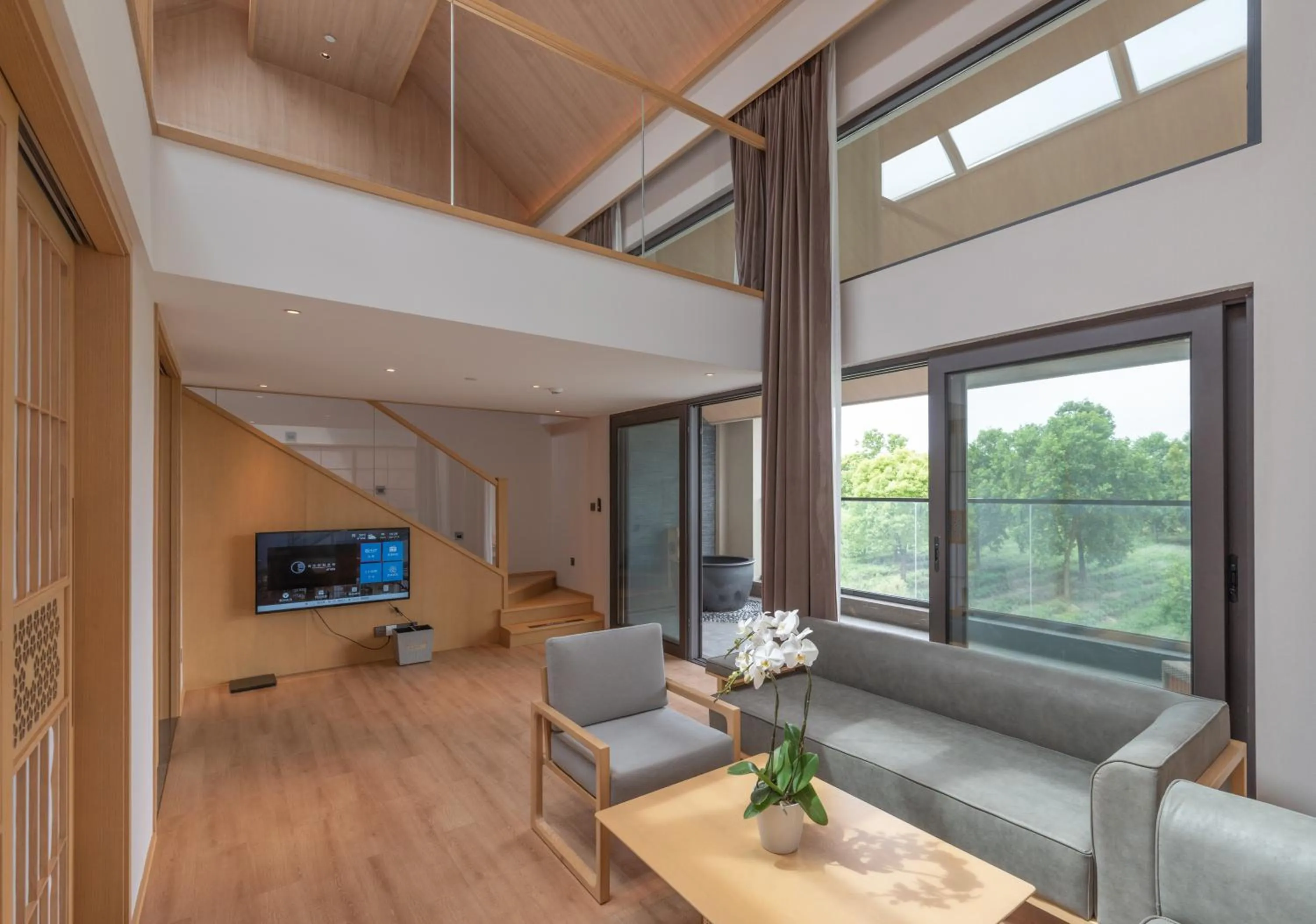 Hyakumangoku Onsen Hotel