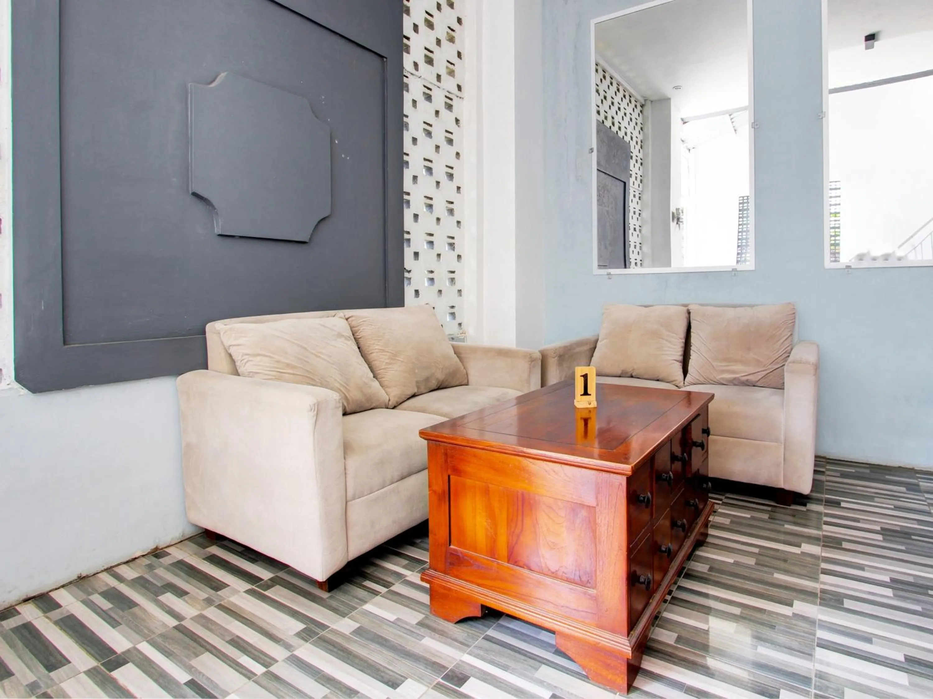 Lobby or reception in OYO 93188 Soren Hotel And Coffee