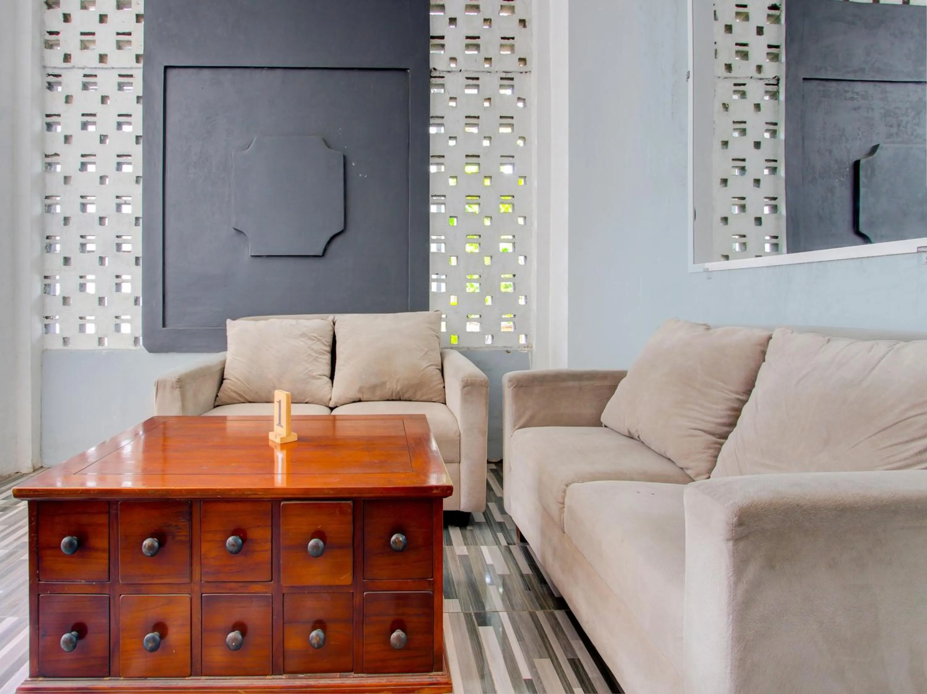 Lobby or reception in OYO 93188 Soren Hotel And Coffee