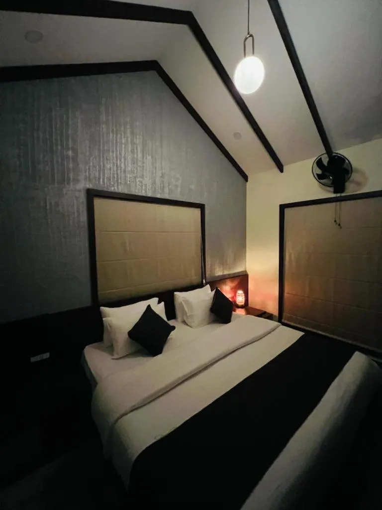 Bed in Pabis luxurious stay