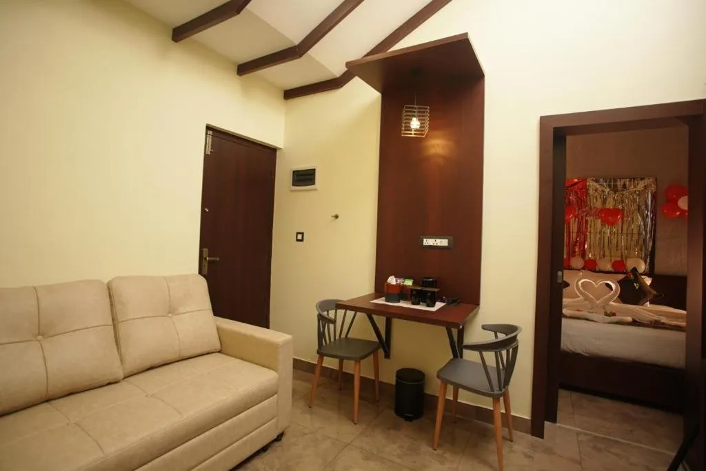 hair dresser in Pabis luxurious stay