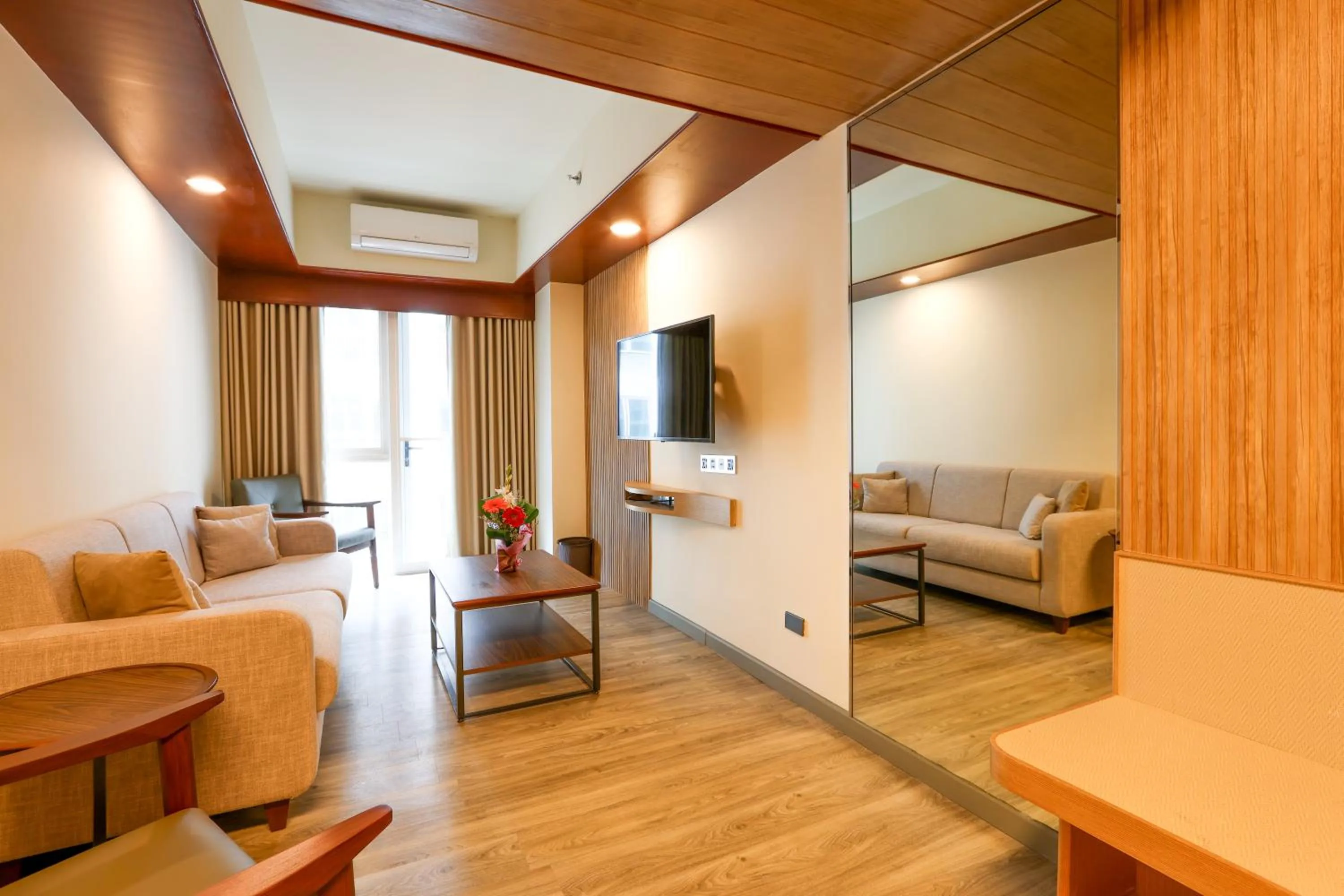 TV and multimedia in Sotogrande Hotel Baguio