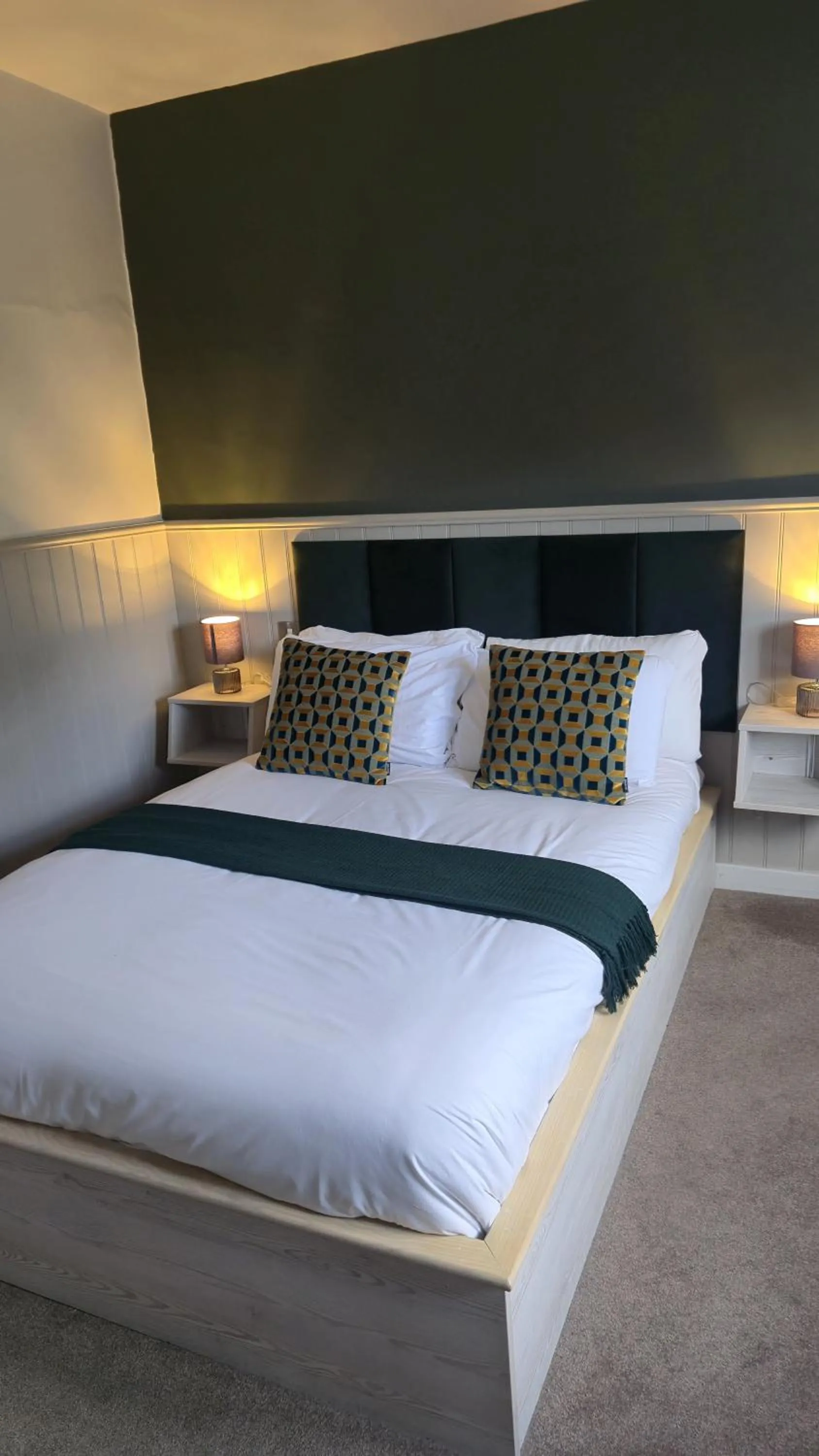 Bed in The Royal Sutton