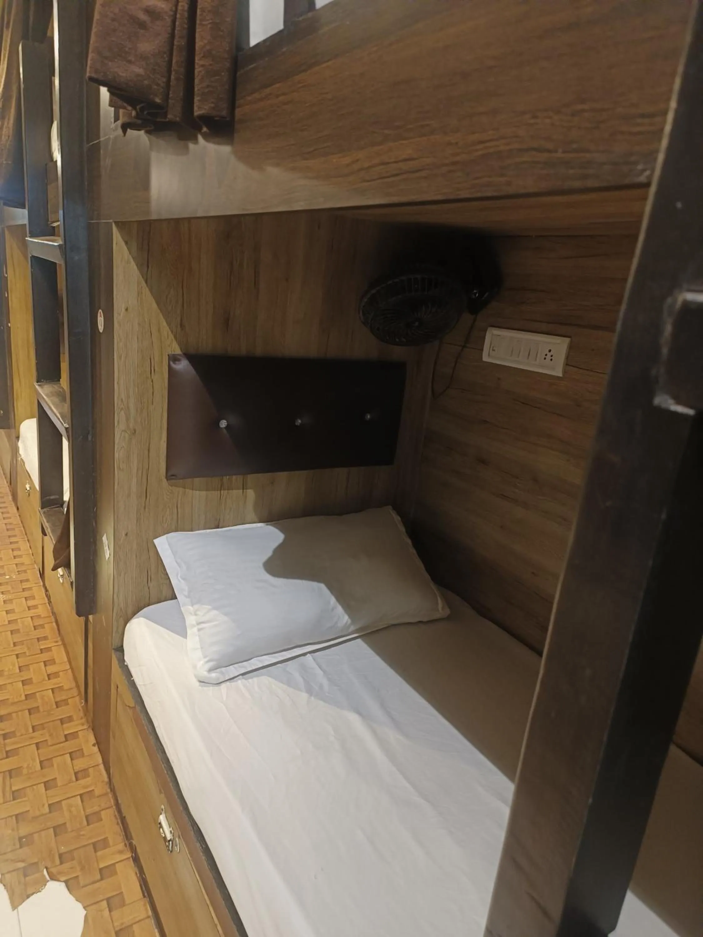 Bed in Hotel KF Residency