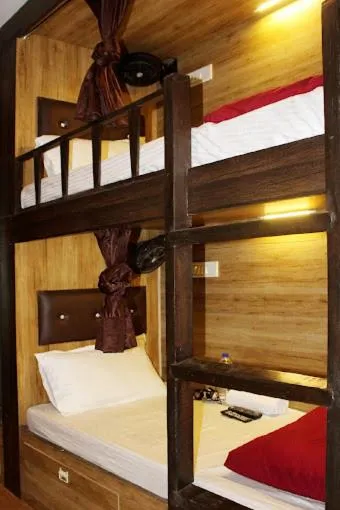 Bed in Hotel KF Residency