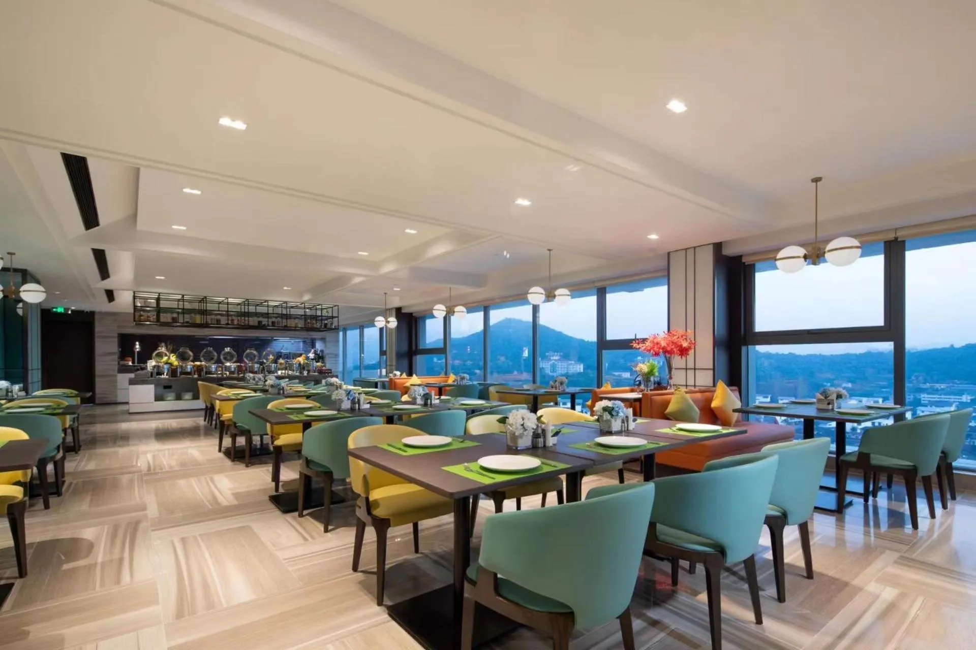 Restaurant/places to eat in Hampton by Hilton Hangzhou Zhuantang Academy of Fine Arts