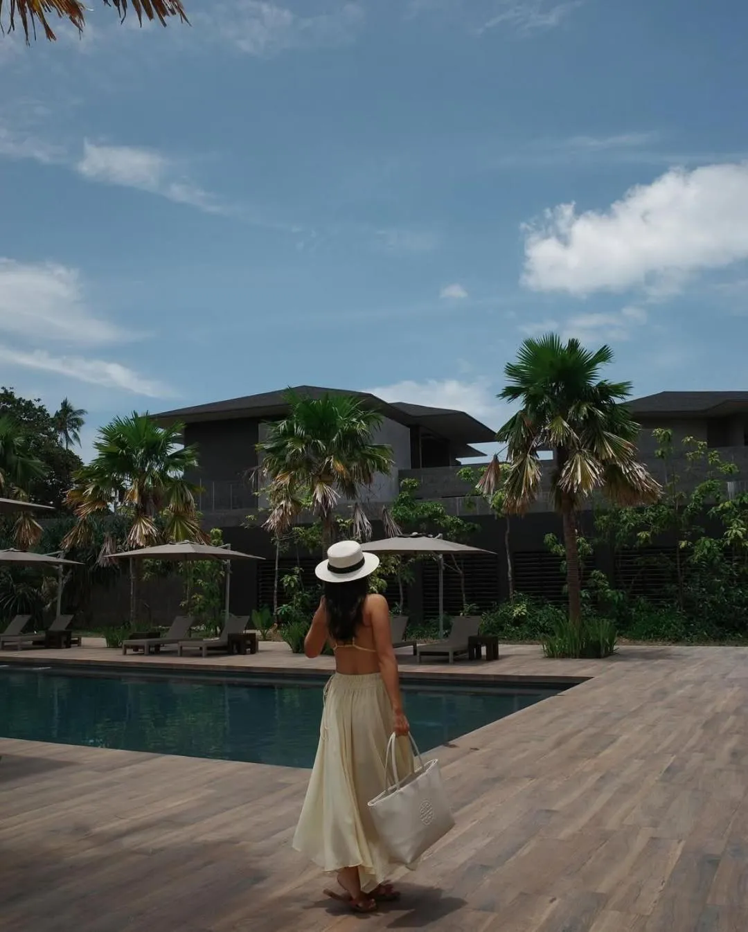 The Funny Lion - Puerto Princesa