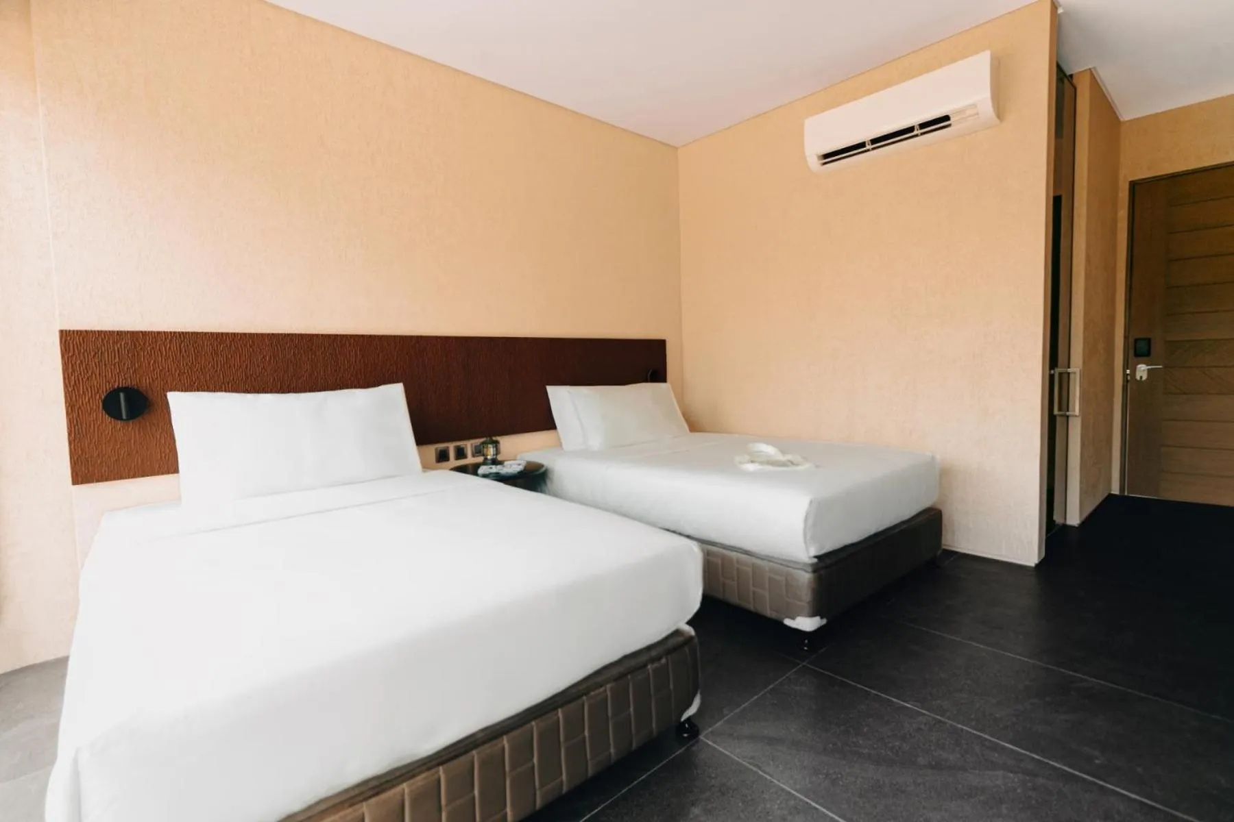 Bed in The Funny Lion - Puerto Princesa