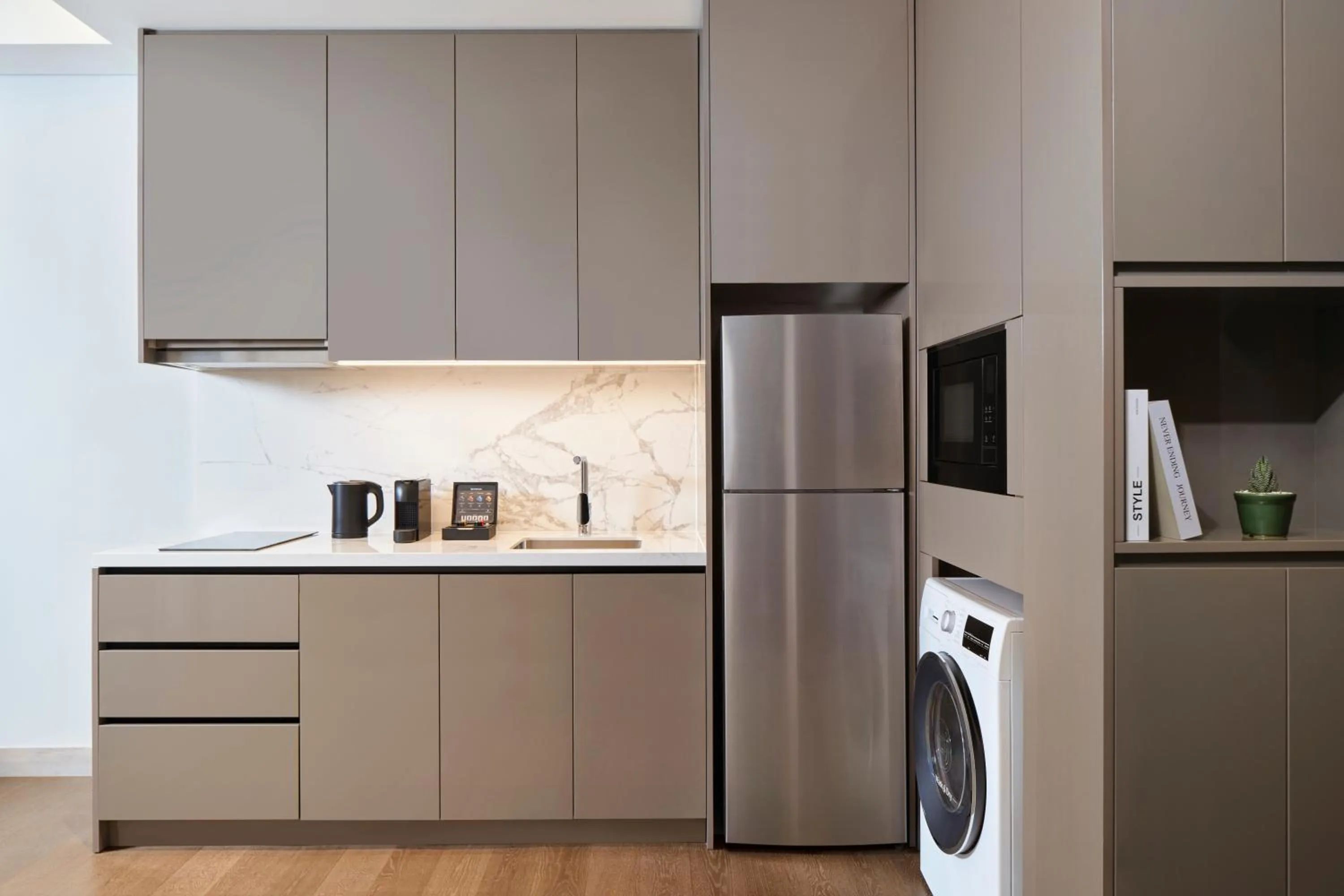 Coffee/tea facilities in PARKROYAL Serviced Suites Jakarta