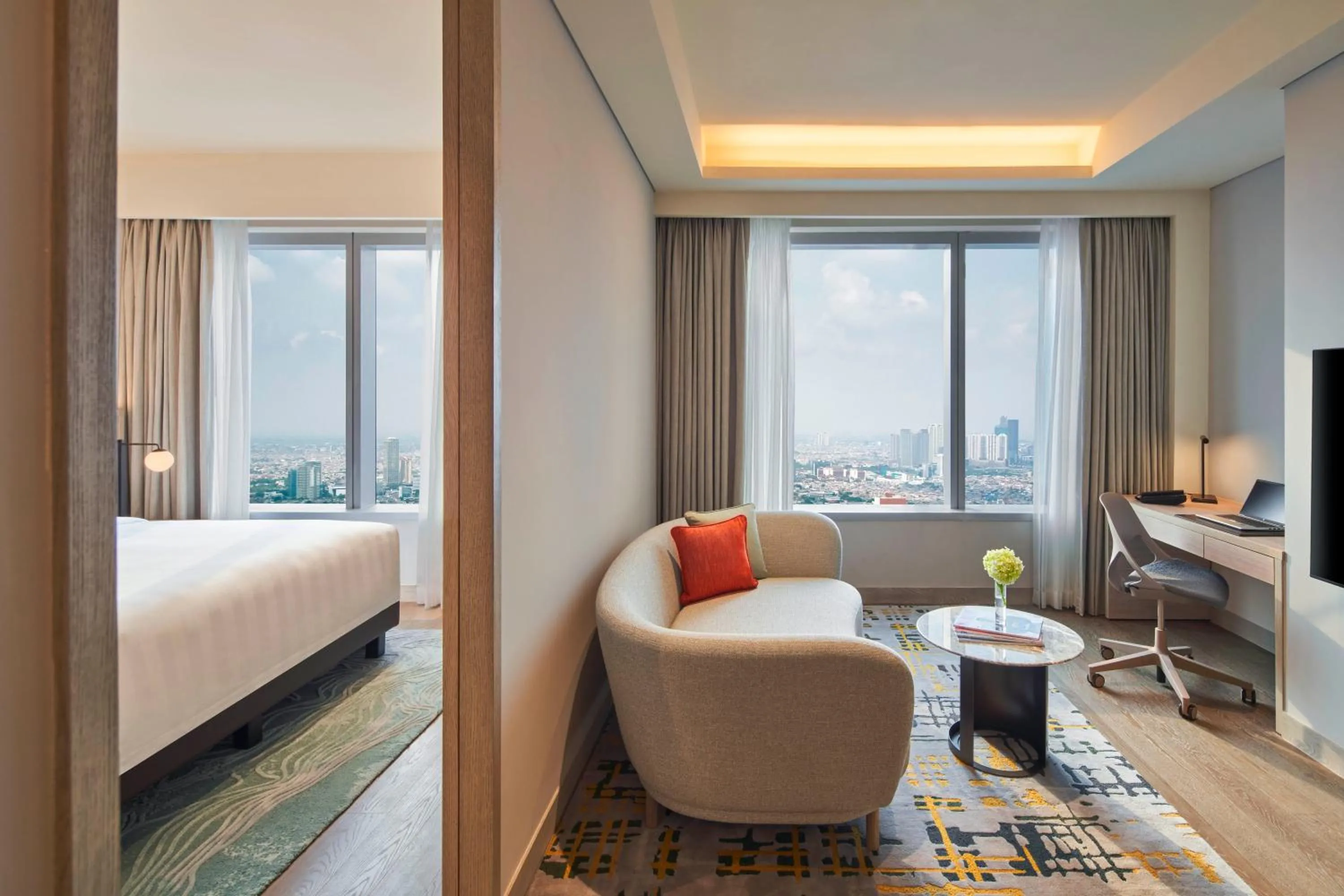 TV and multimedia, Bed in PARKROYAL Serviced Suites Jakarta