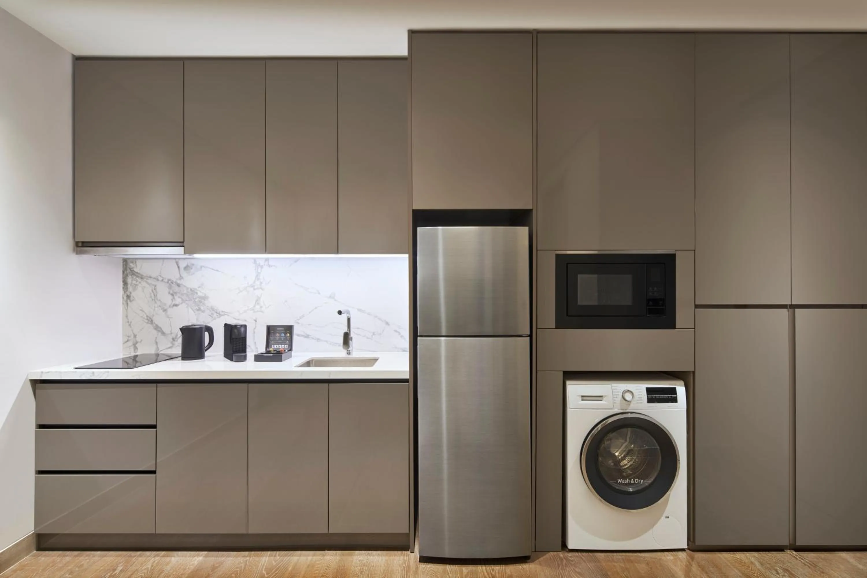 Coffee/tea facilities in PARKROYAL Serviced Suites Jakarta