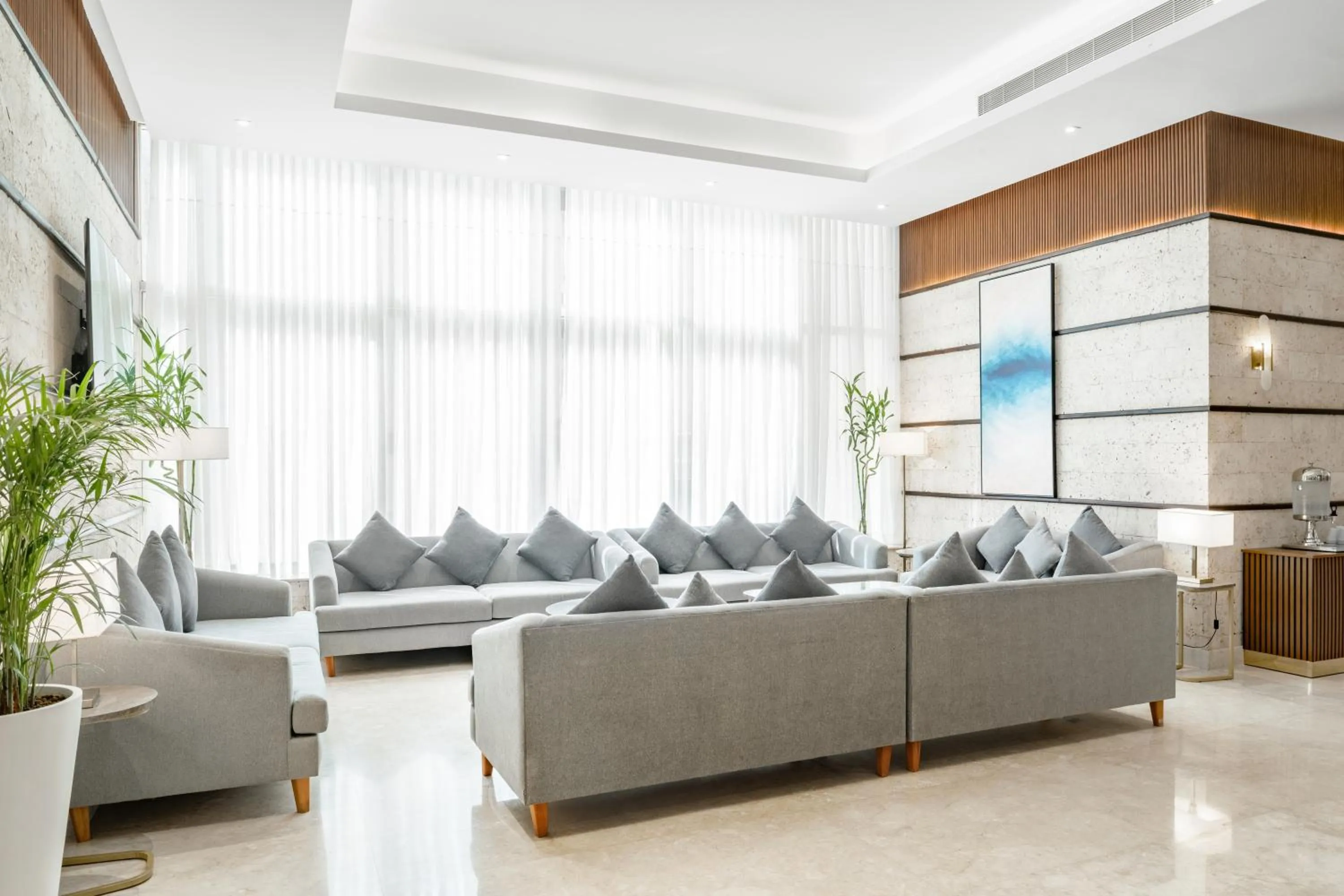 Seating area in Elaf Qinwan Hotel