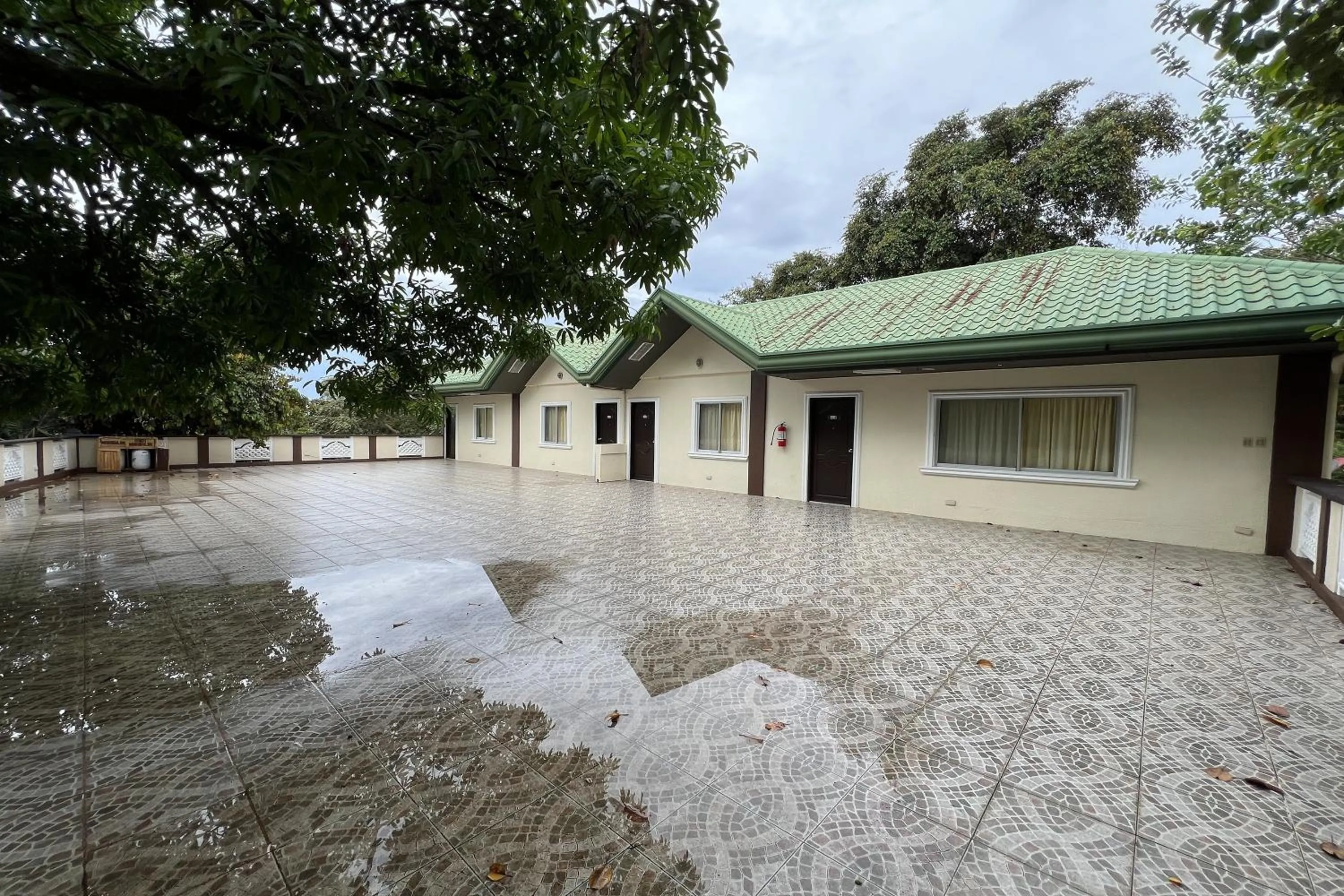 Property building in Vista Venice Resort