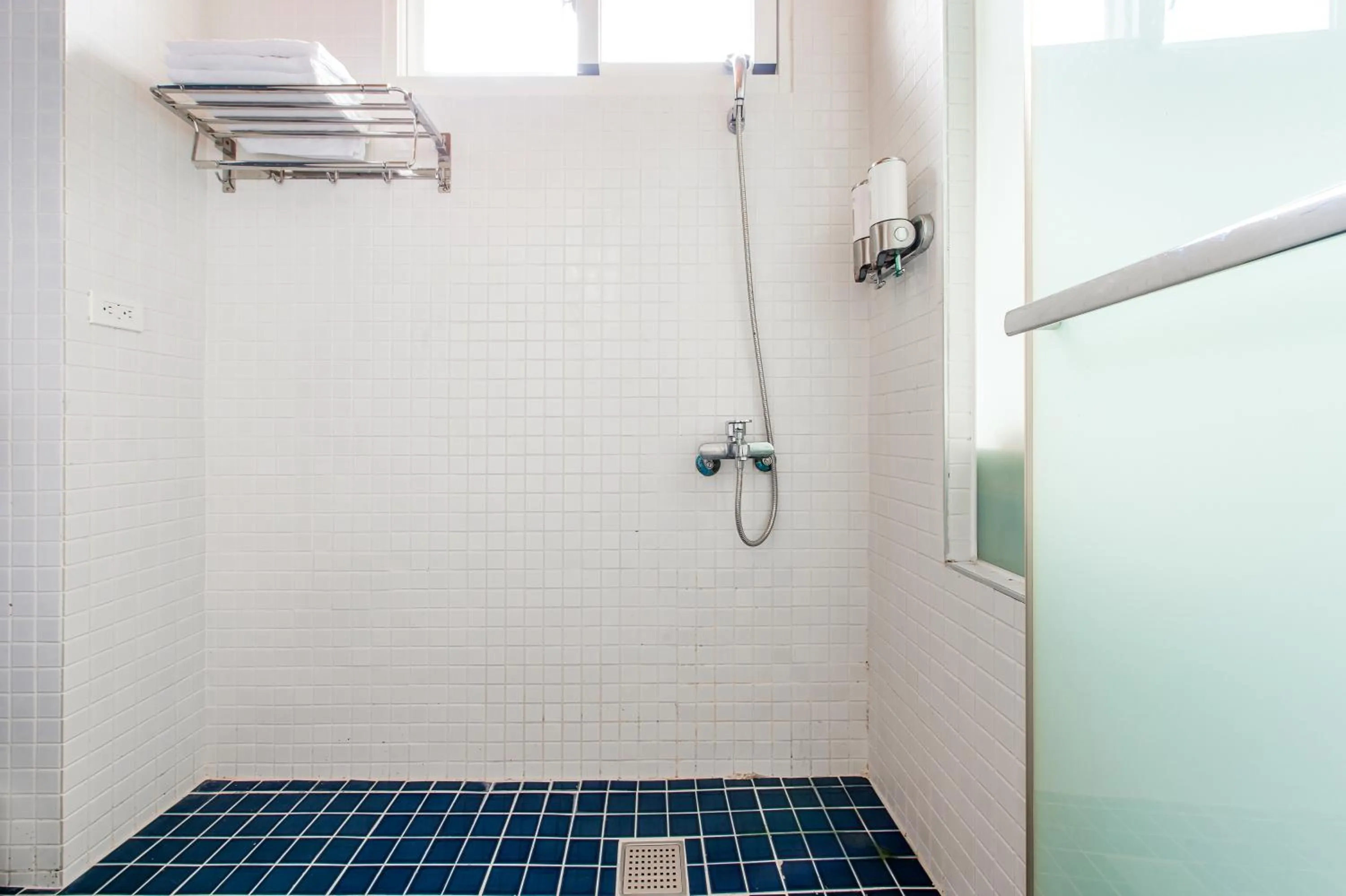 Shower in Wilderness1138 Hualien B&B