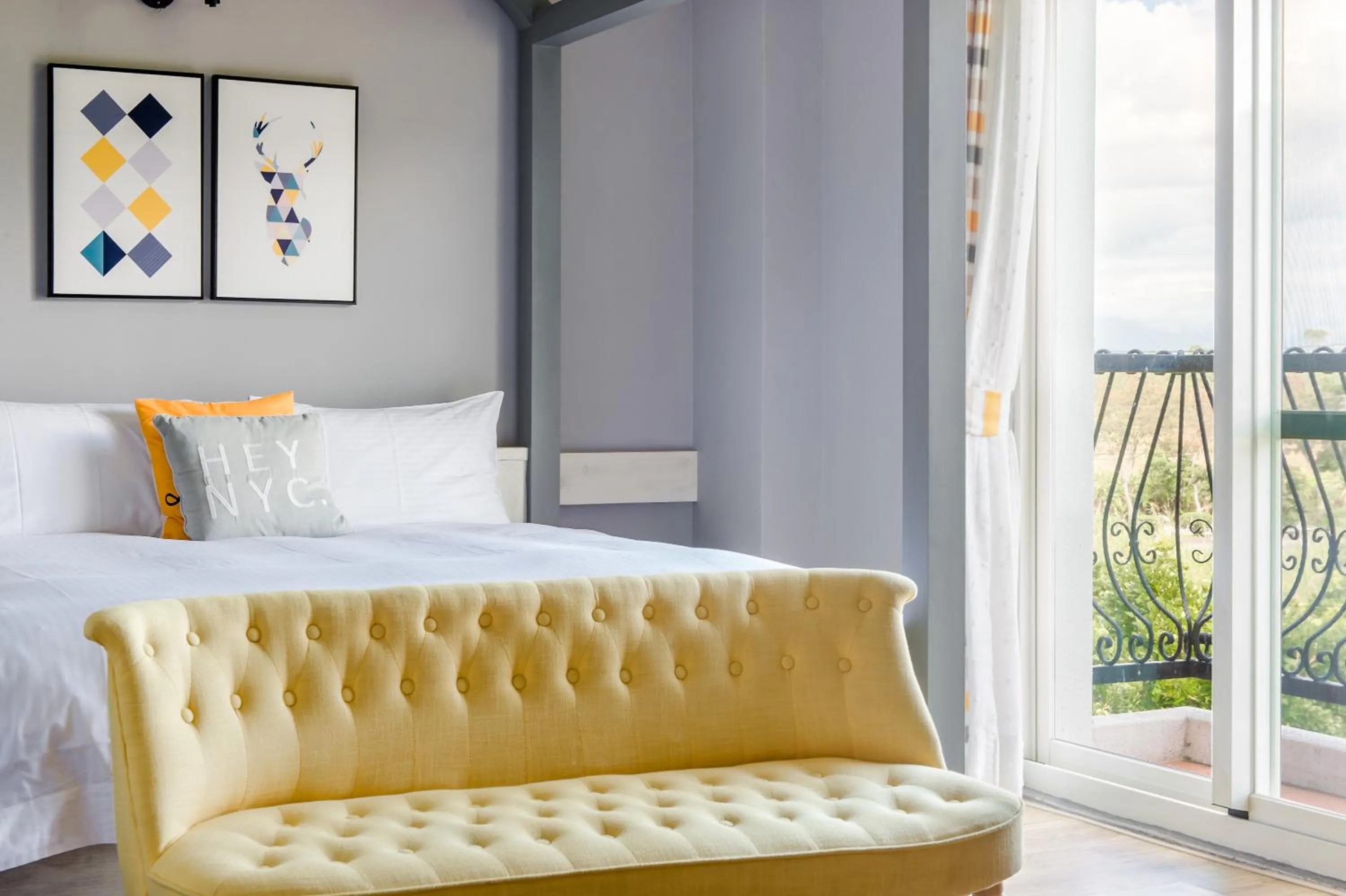 Bed in Wilderness1138 Hualien B&B