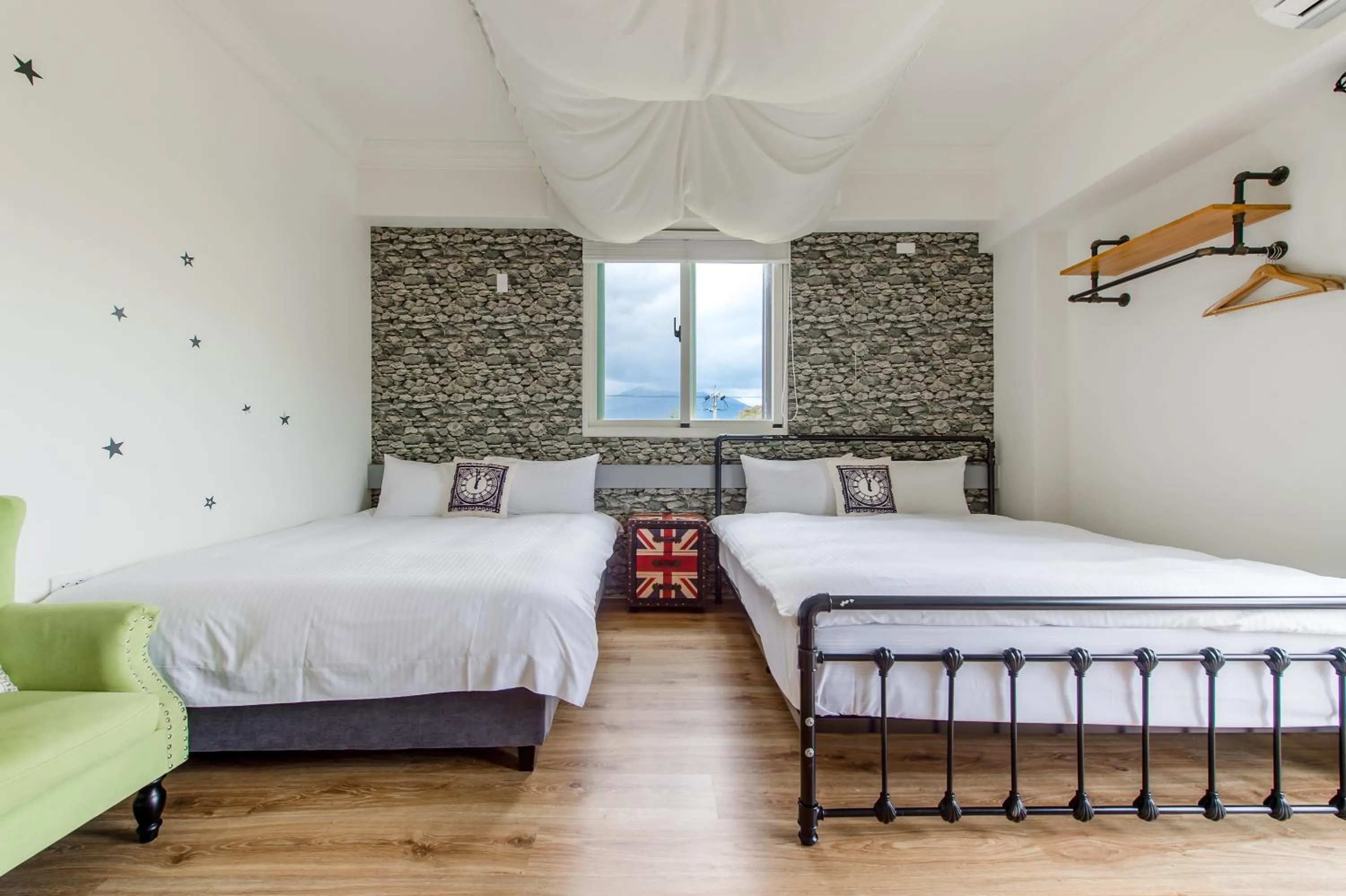 Bed in Wilderness1138 Hualien B&B