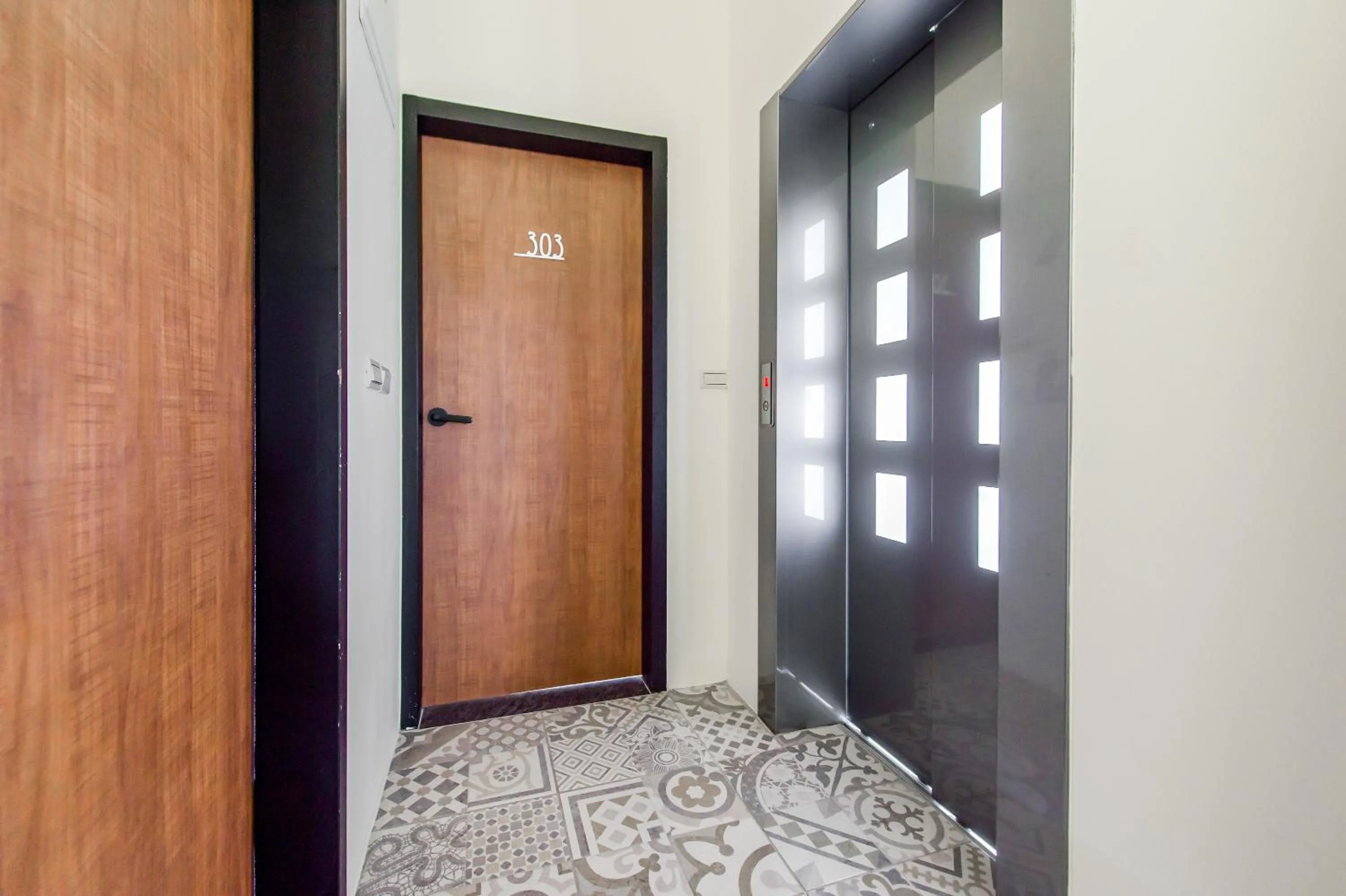 elevator in Wilderness1138 Hualien B&B