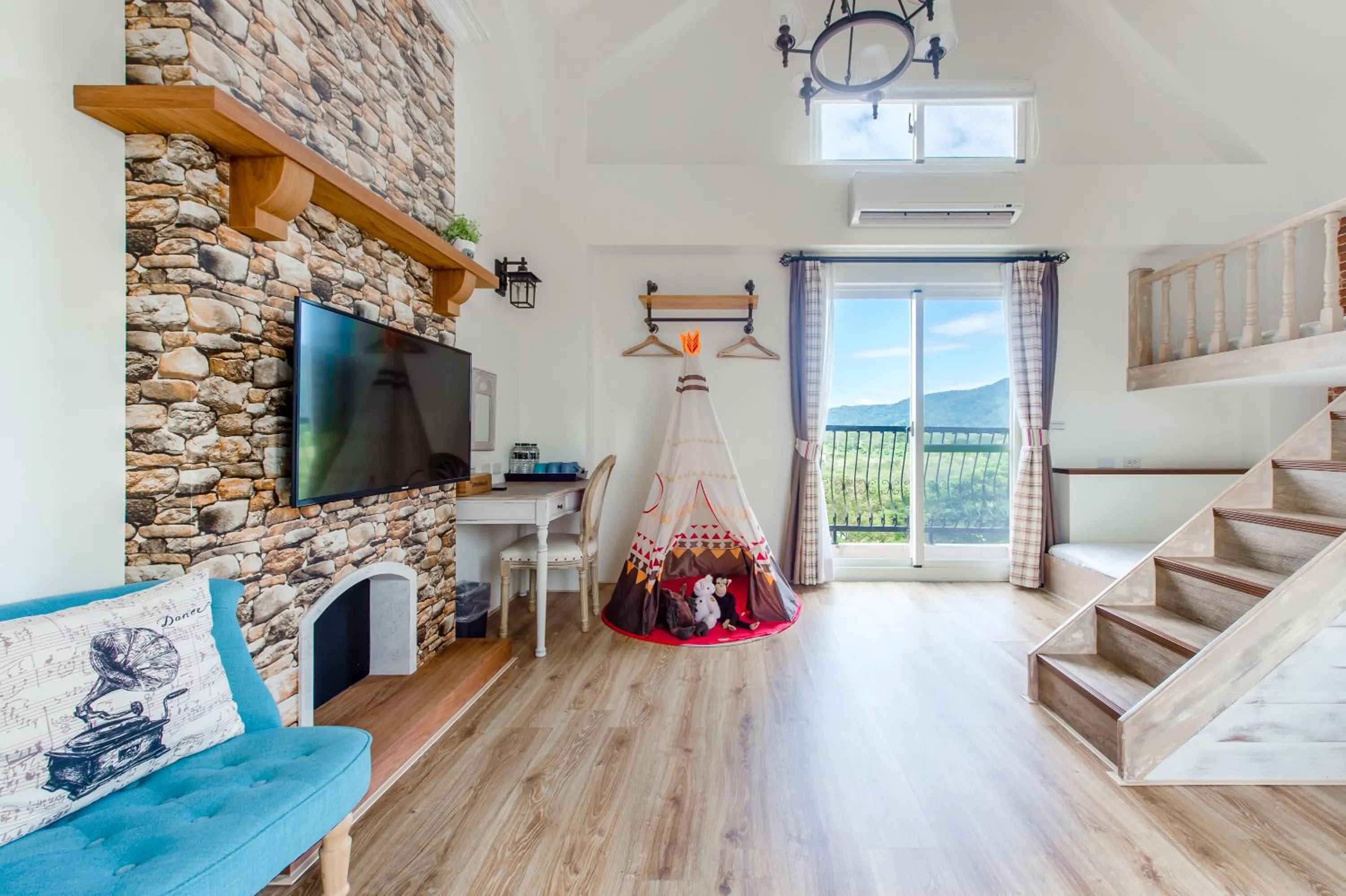 Bed in Wilderness1138 Hualien B&B