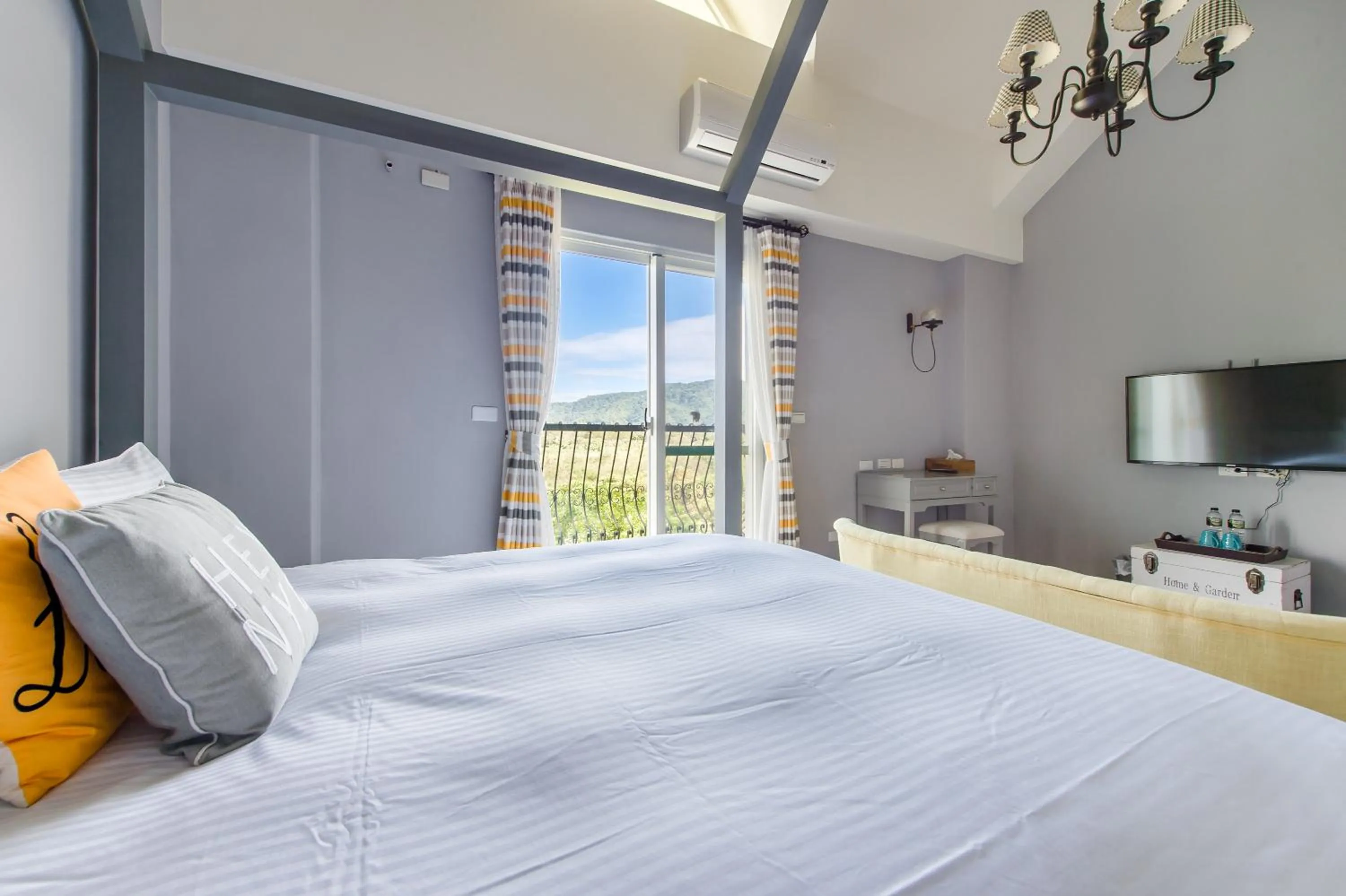 Bed in Wilderness1138 Hualien B&B