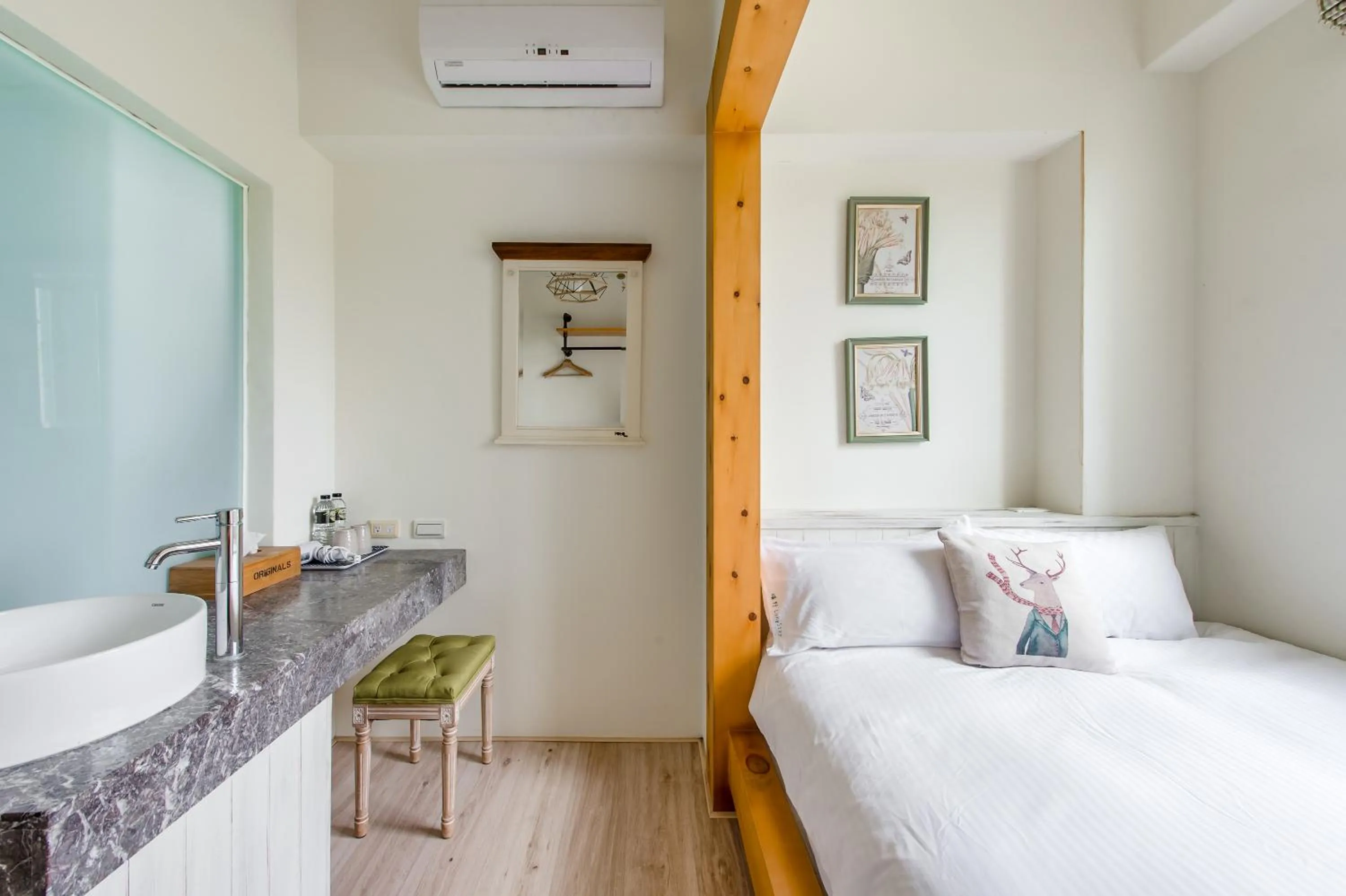 Bed in Wilderness1138 Hualien B&B