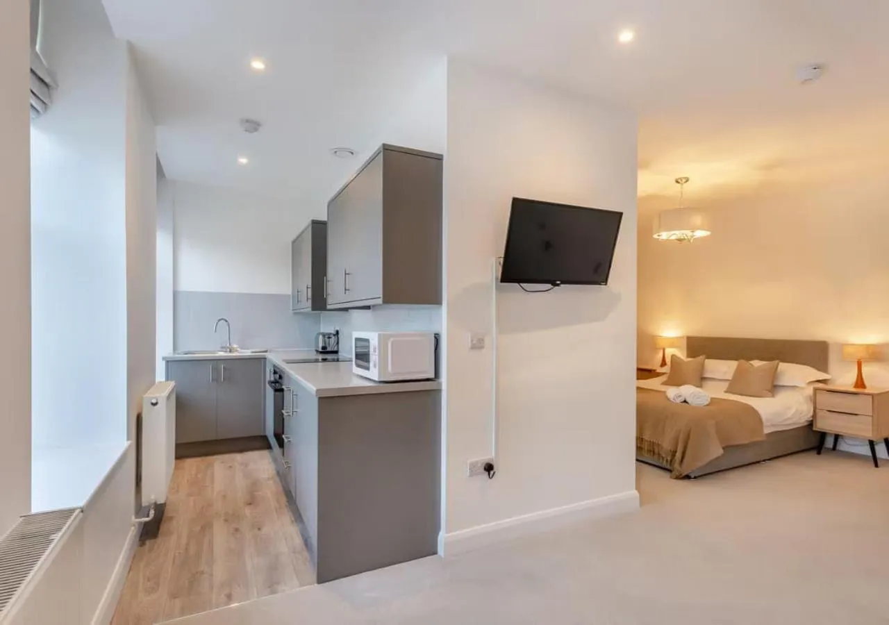 Kitchen or kitchenette in Lonsdale House Boutique Apartments