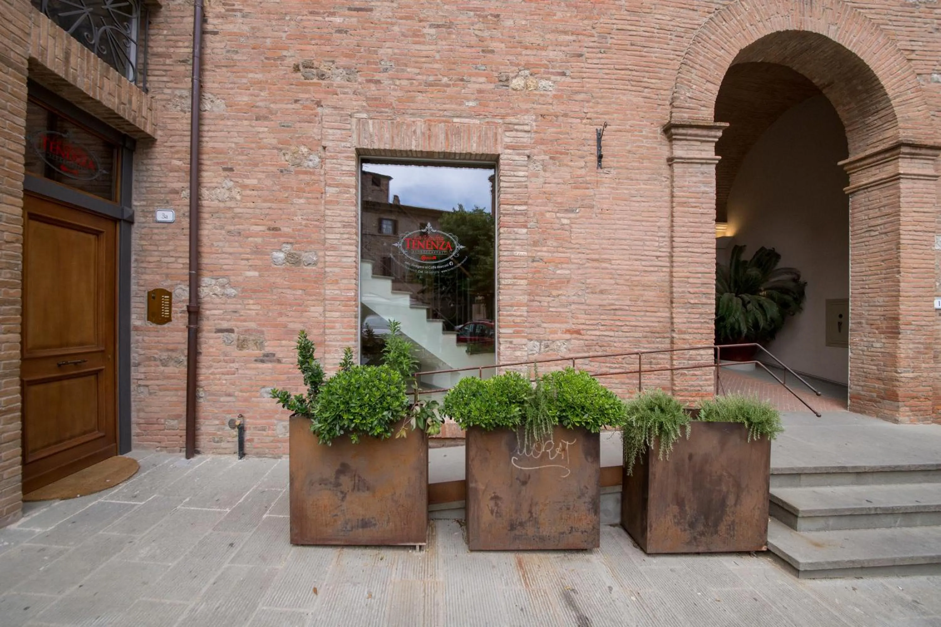 Property building in La Vecchia Tenenza B&B