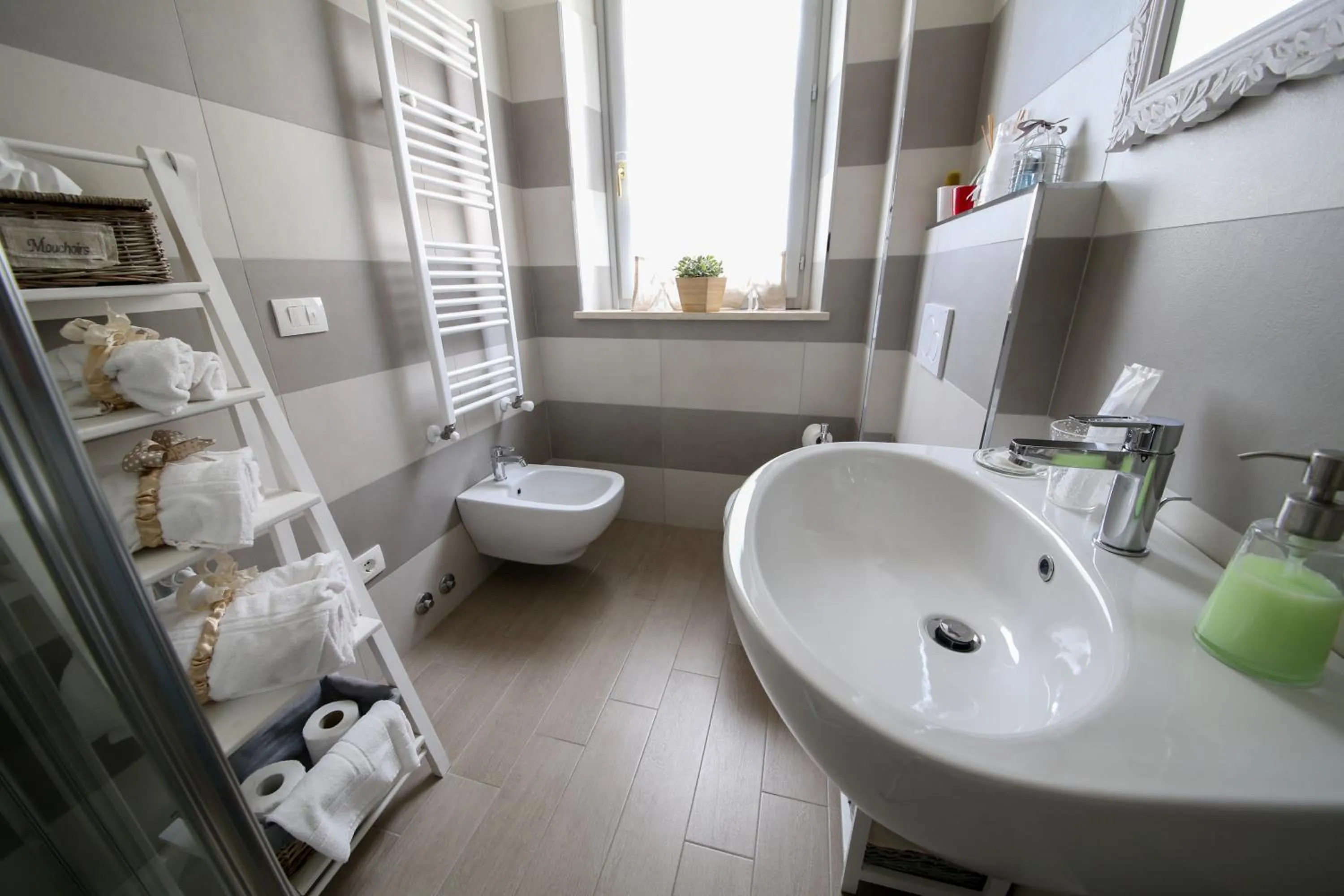 Shower in La Vecchia Tenenza B&B