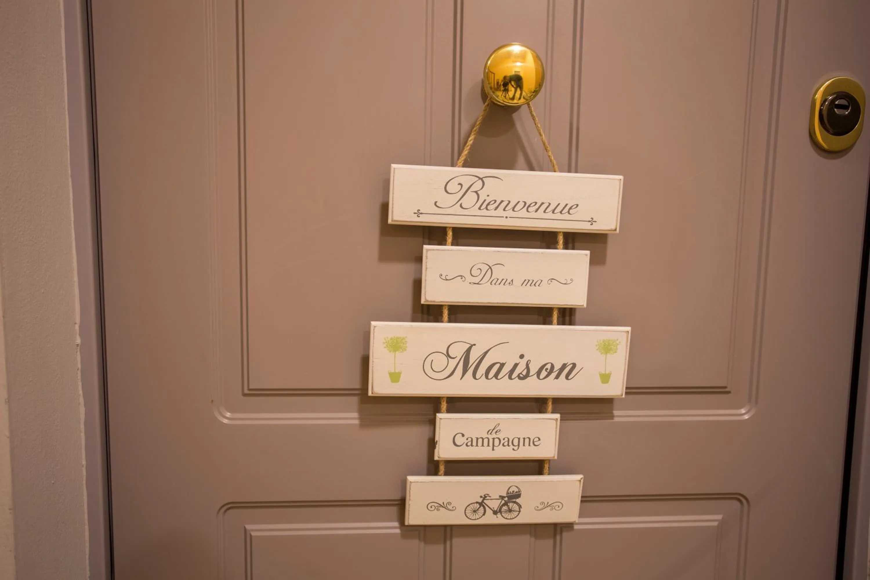 Property logo or sign in La Vecchia Tenenza B&B