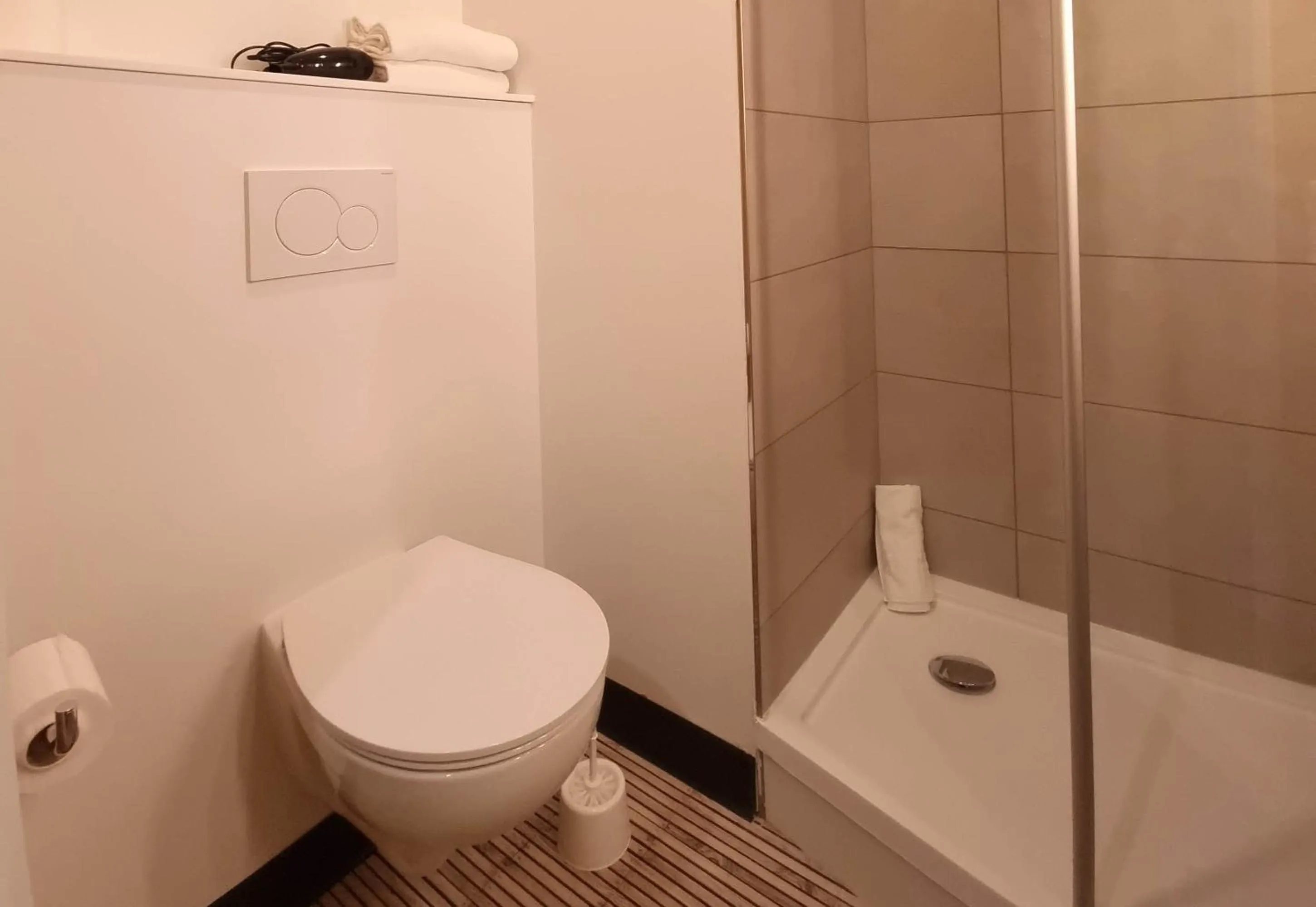 Bathroom in B&B HOTEL Nice Stade Riviera